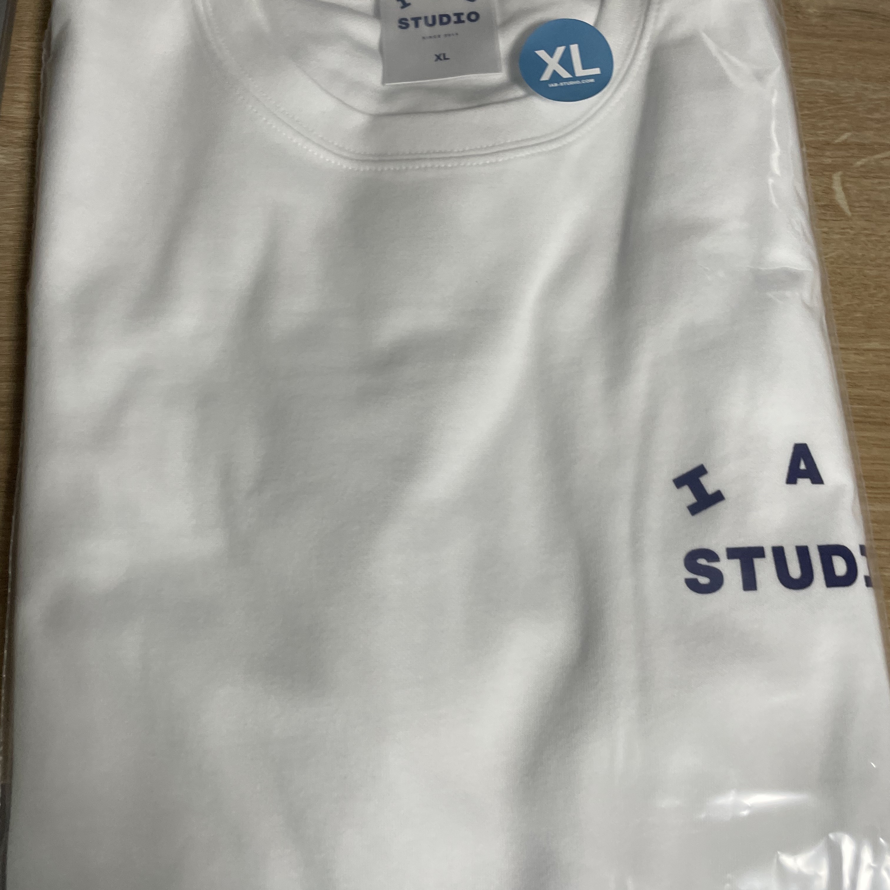 IAB Studio T-Shirt White 착용 스타일