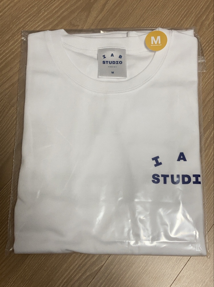 IAB Studio T-Shirt White 착용 스타일