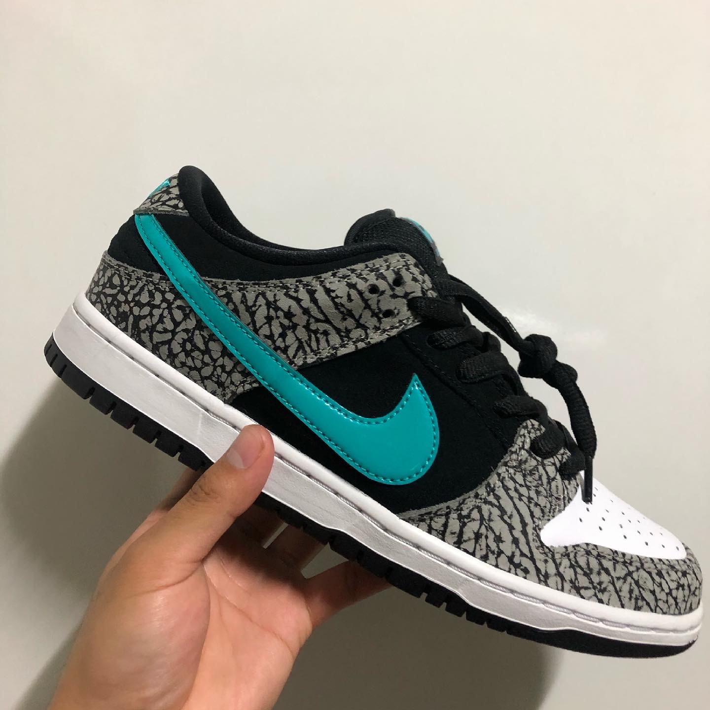 Nike SB Dunk Low Pro Clear Jade 착용 스타일