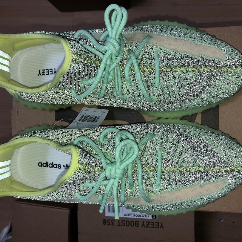 Adidas Yeezy Boost 350 V2 Yeezreel - Reflective 착용 스타일