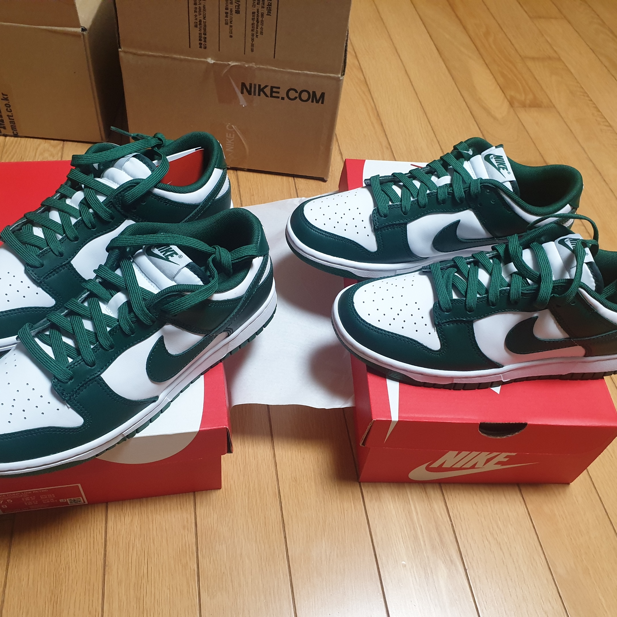 Nike Dunk Low Retro Varsity Green 착용 스타일