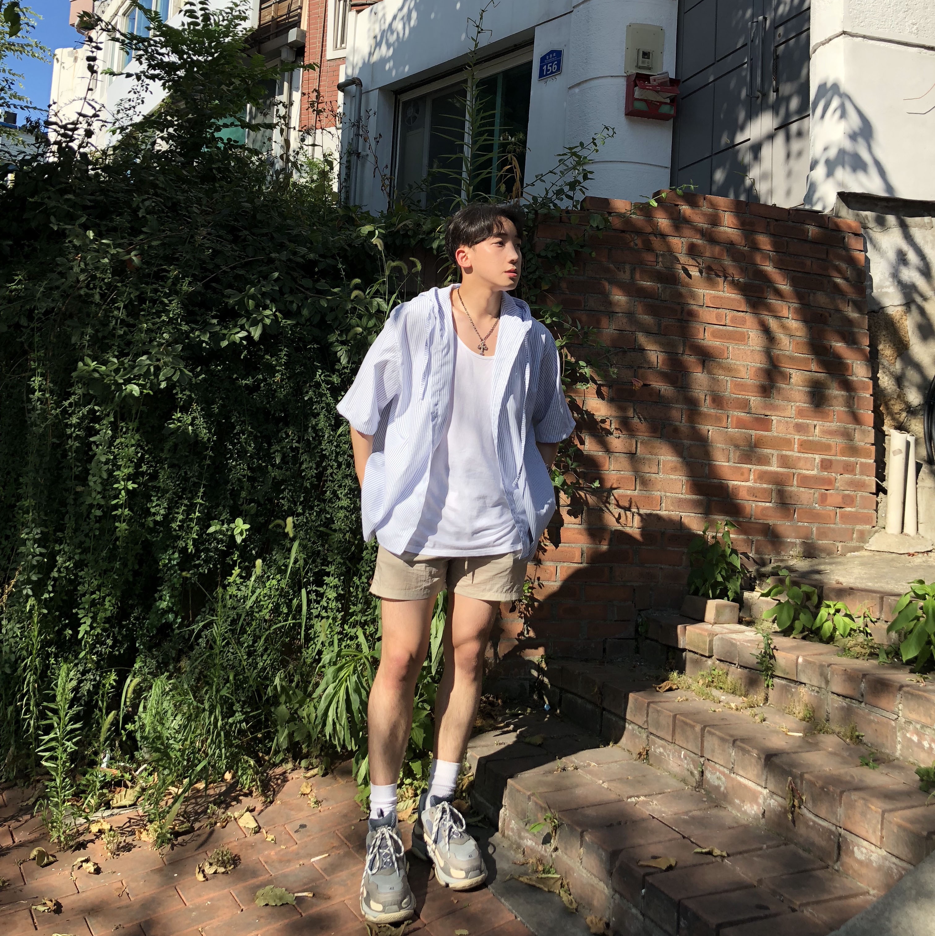 Balenciaga Triple S Split Brack Grey 2018 착용 스타일 - 1