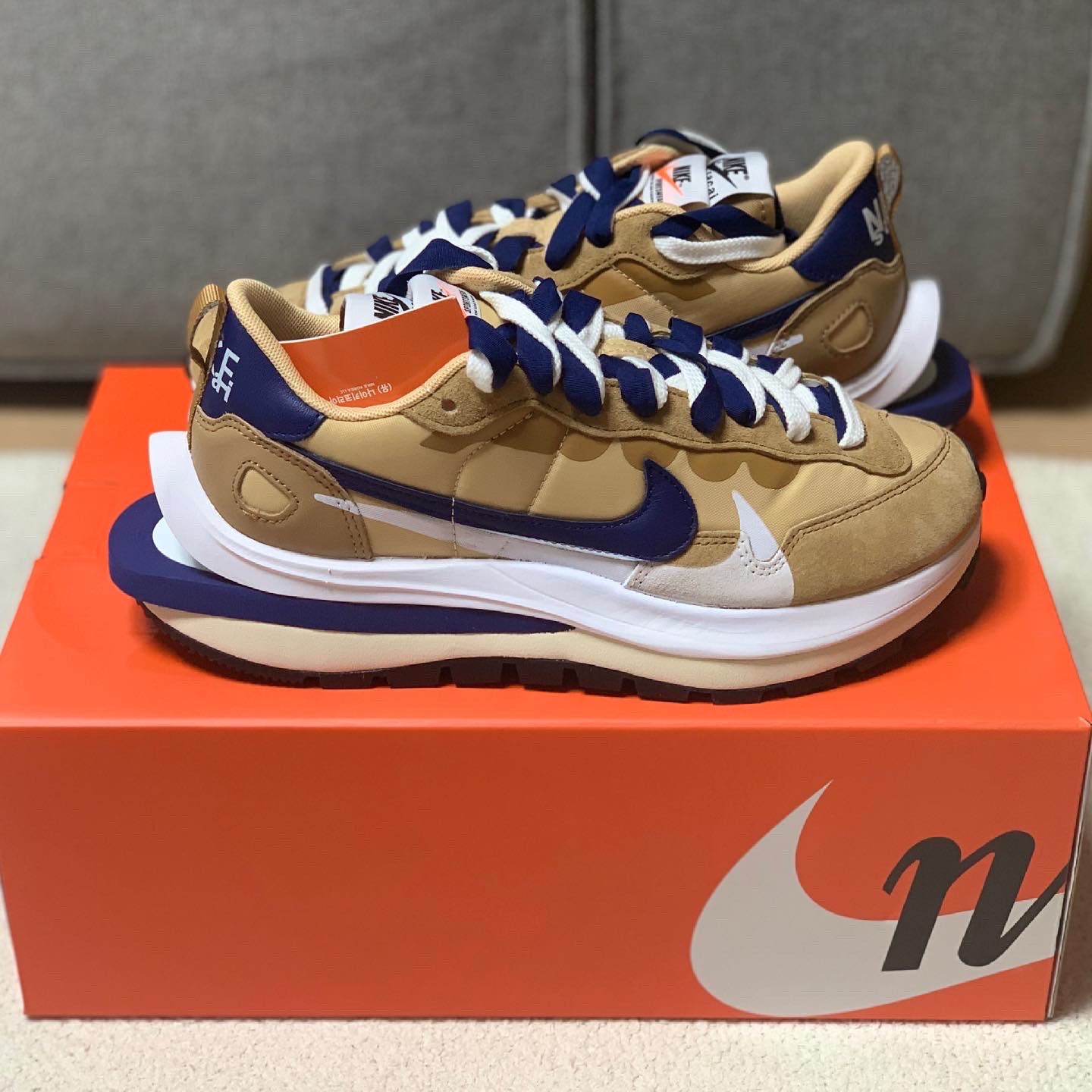 Nike x Sacai VaporWaffle Sesame and Blue Void 착용 스타일 - 1