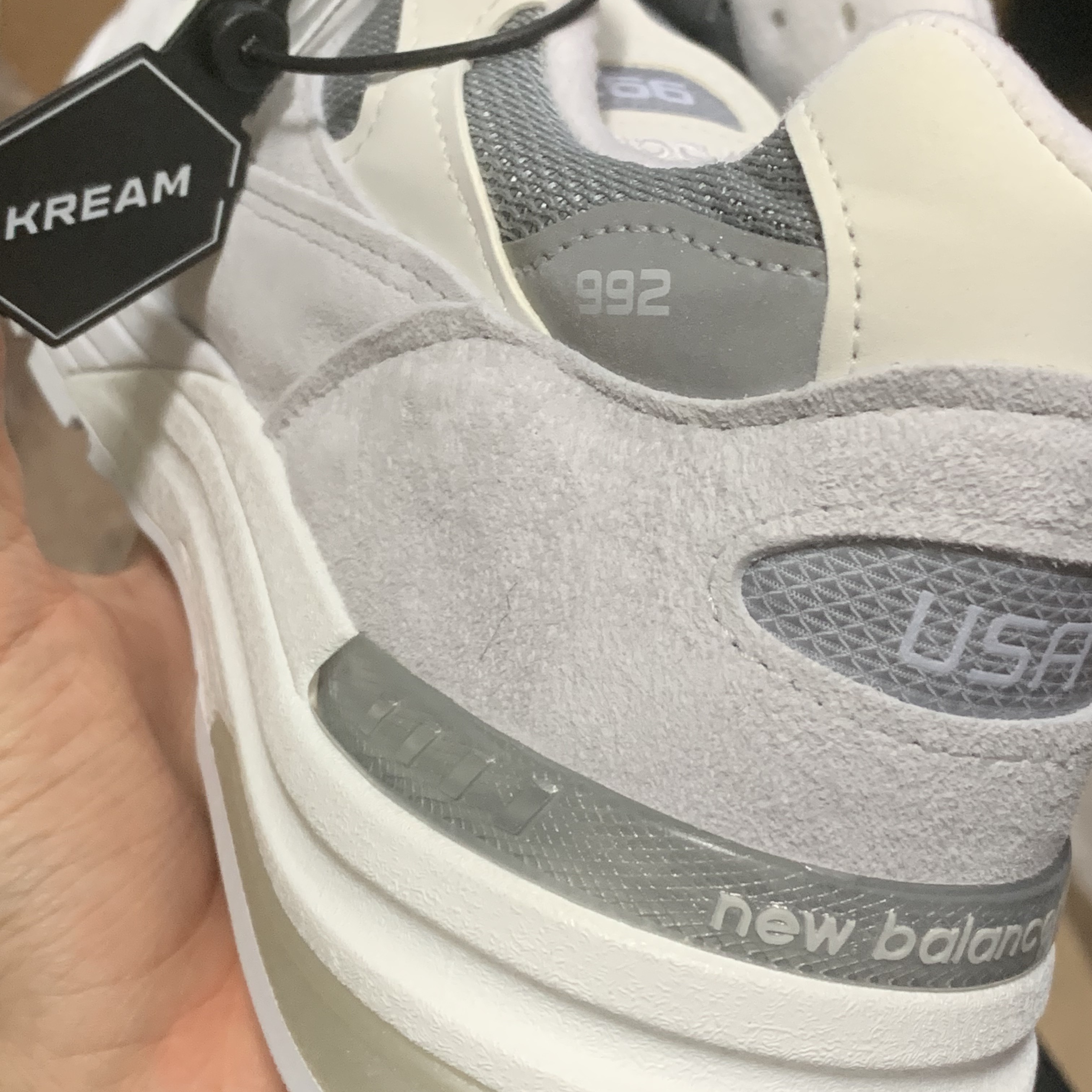 New Balance 992 Made in USA White Silver 착용 스타일 - 3