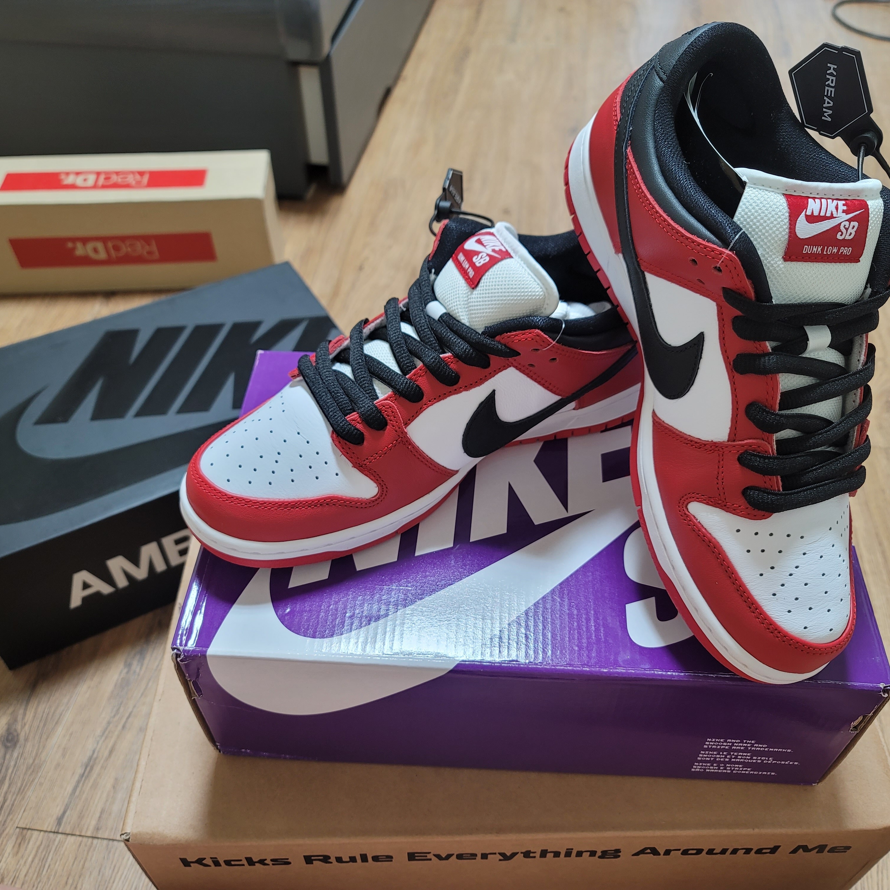 Nike SB Dunk Low Pro Chicago 착용 스타일 - 3