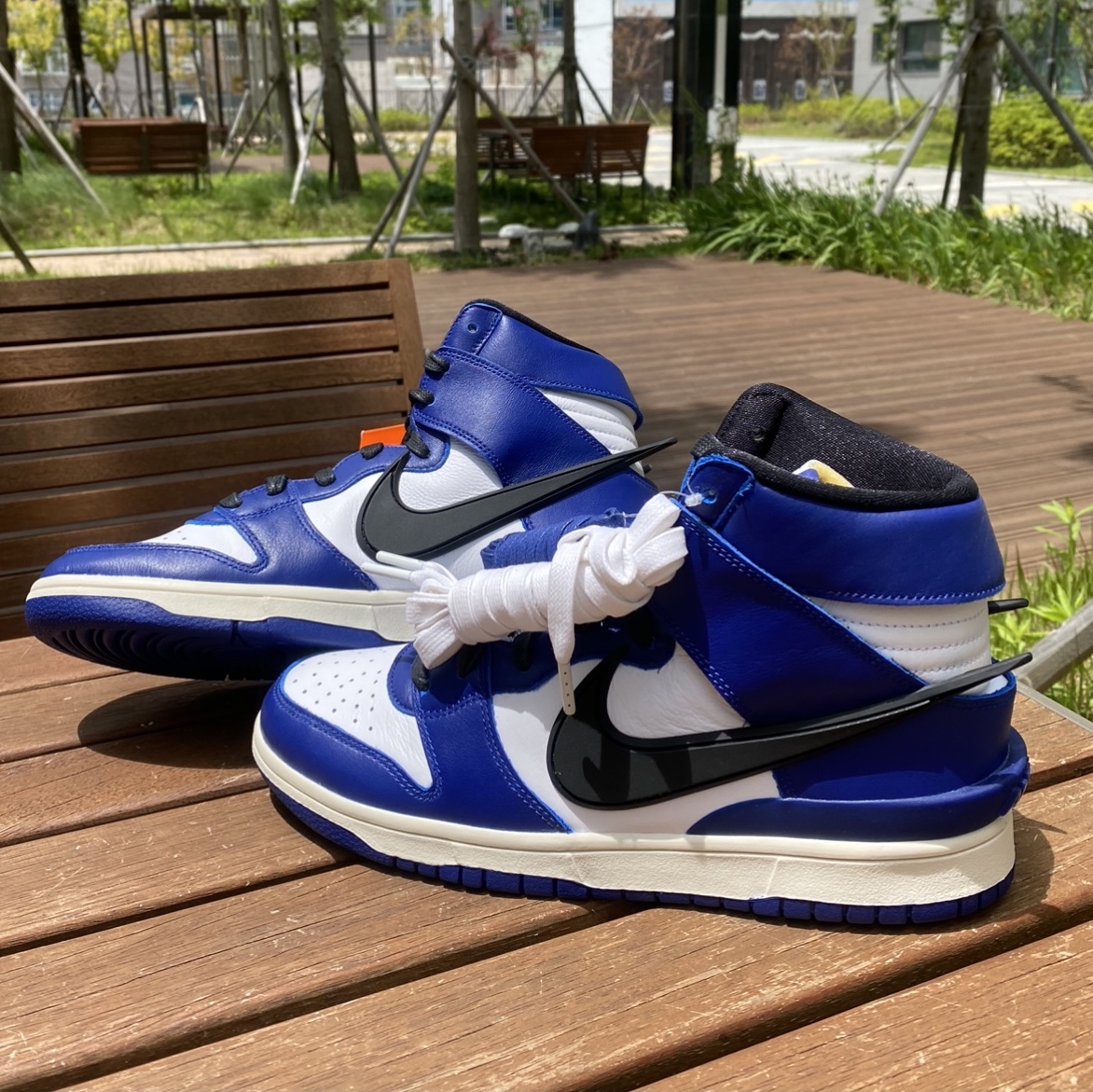 Nike x Ambush Dunk High Deep Royal Blue 착용 스타일 - 4