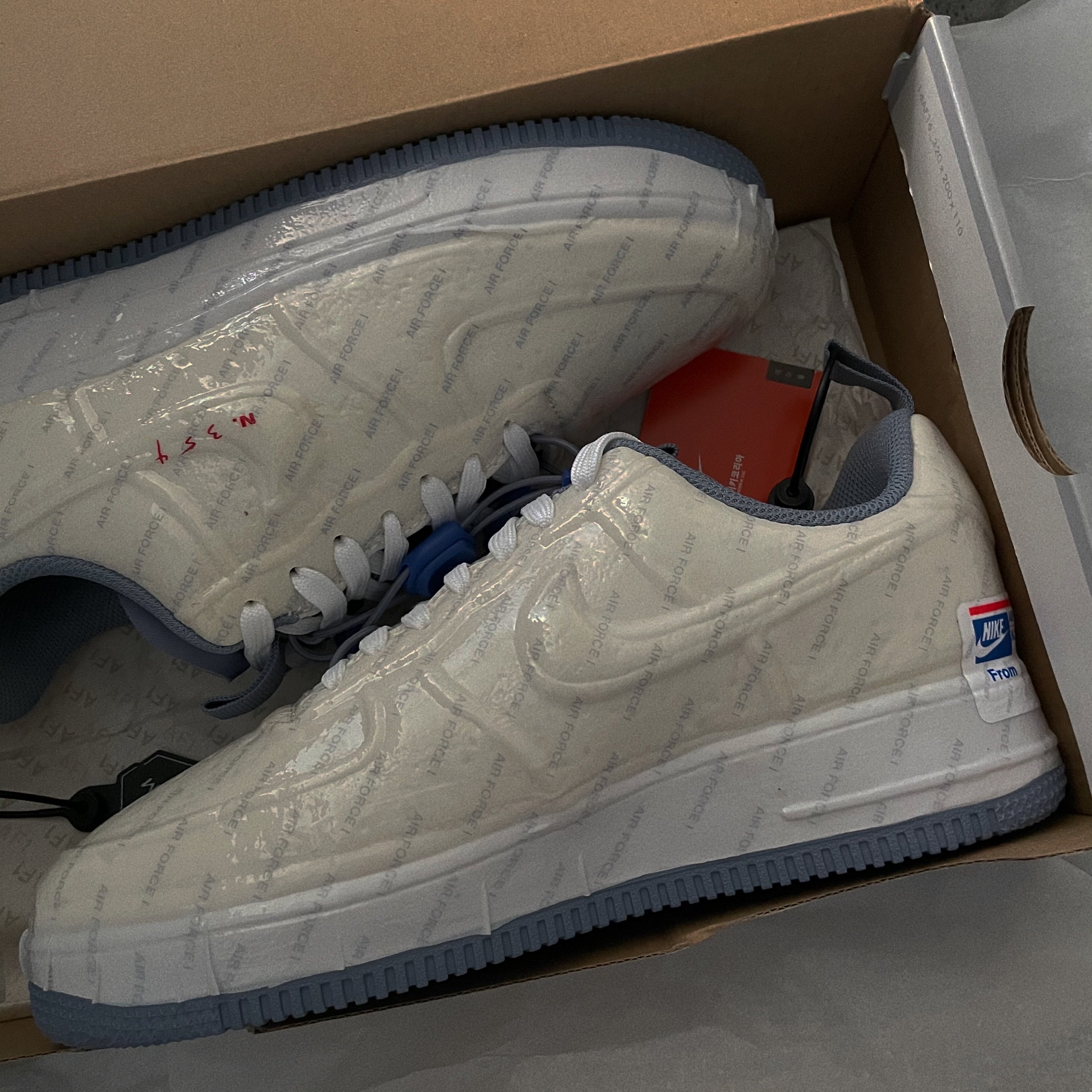 Nike Air Force 1 Low Experimental Postal Ghost 착용 스타일