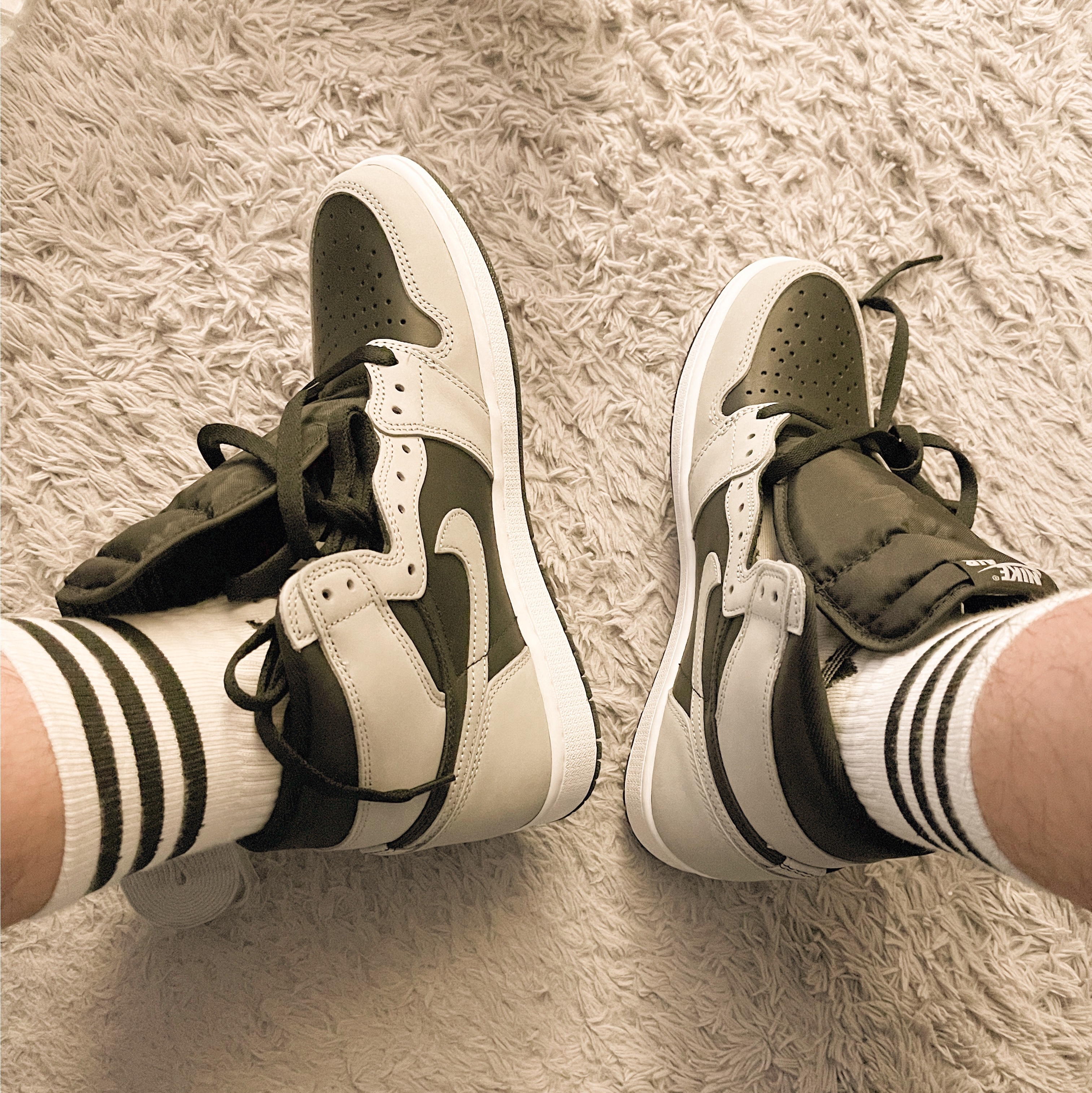 Jordan 1 Retro High OG Shadow 2.0 착용 스타일 - 1