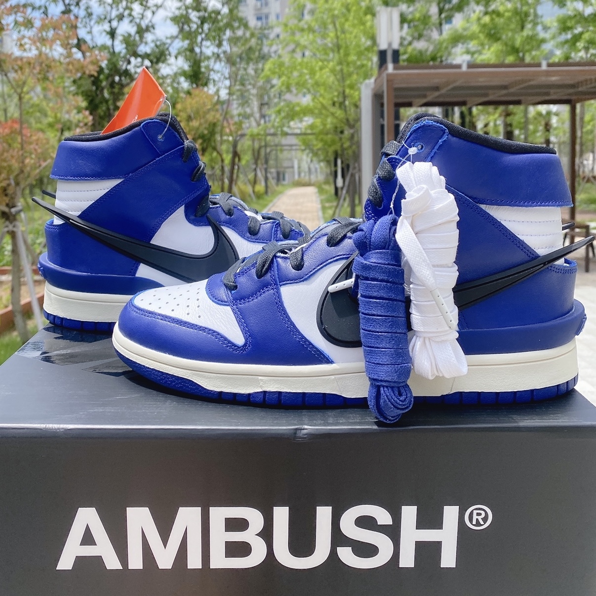 Nike x Ambush Dunk High Deep Royal Blue 착용 스타일 - 2