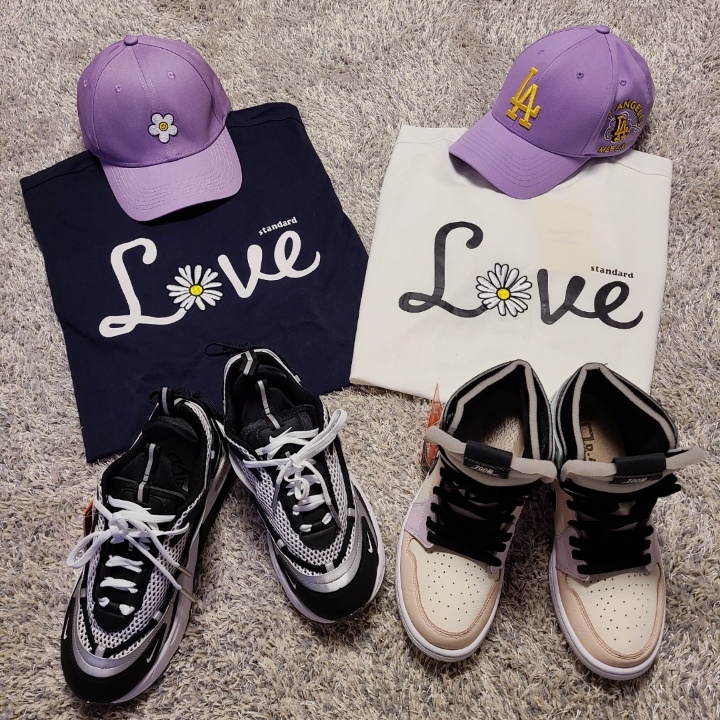(W) Nike Air Max Furyosa Silver and Black 착용 스타일 - 1