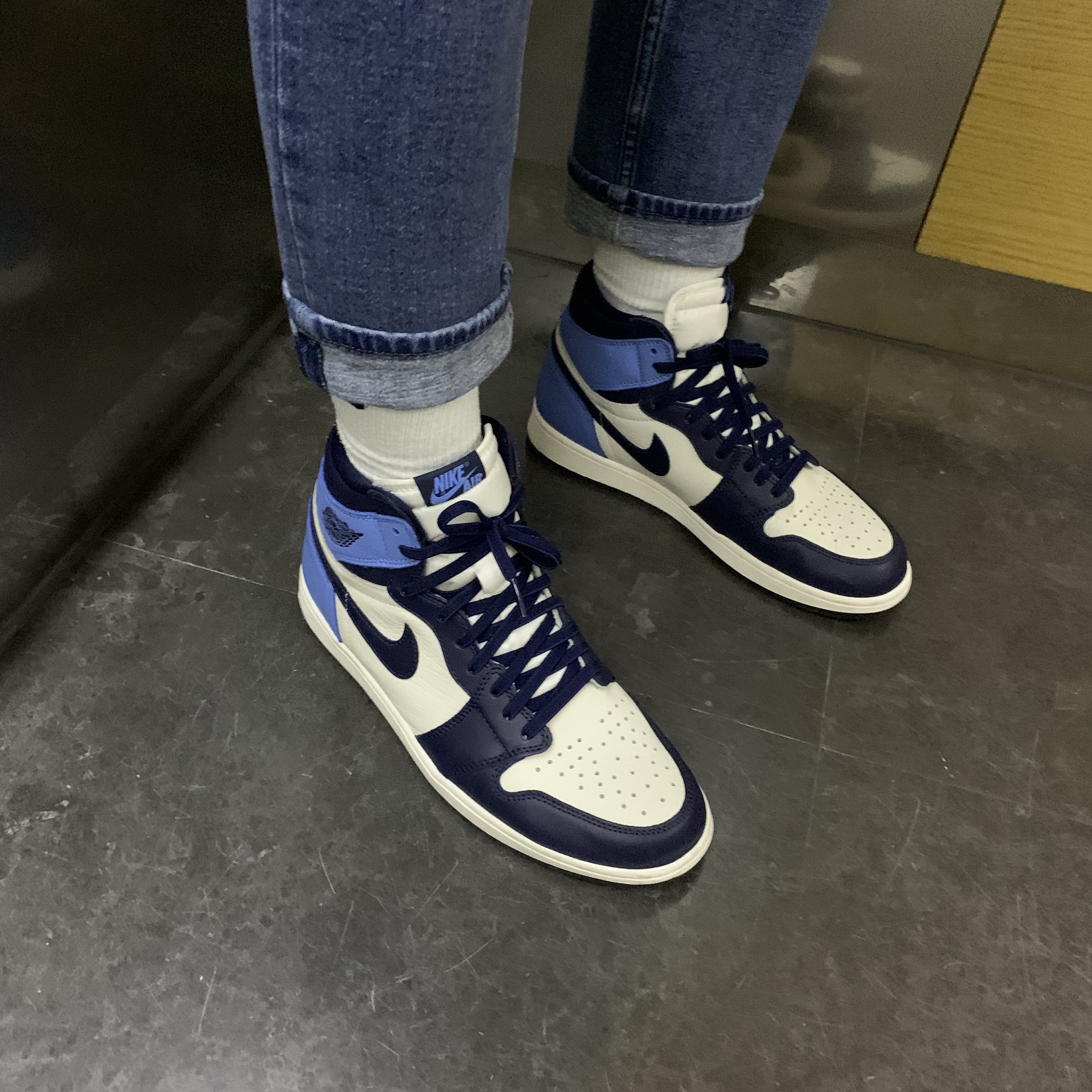 Jordan 1 Retro High Obsidian UNC 착용 스타일