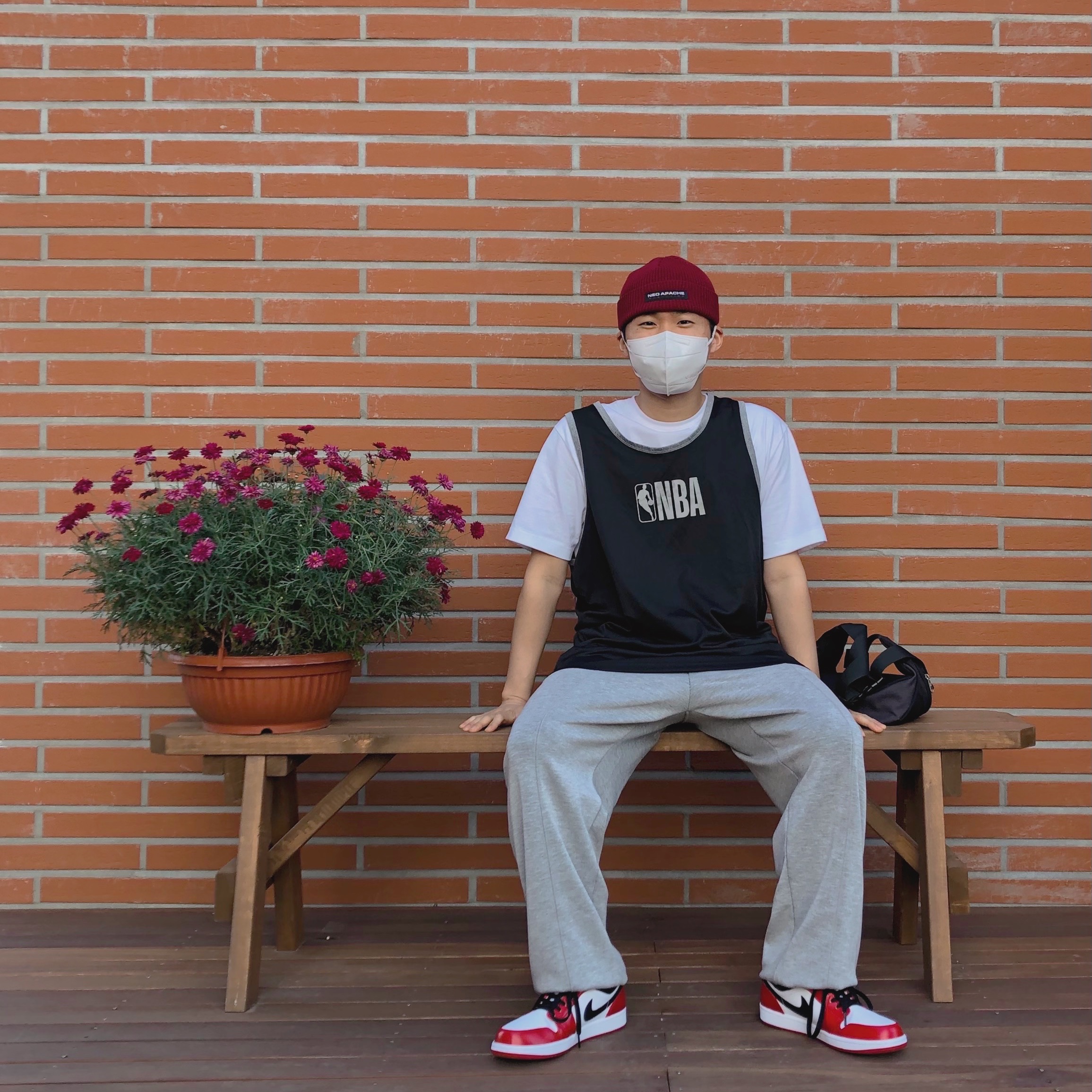 Jordan 1 Low White Red Black 착용 스타일