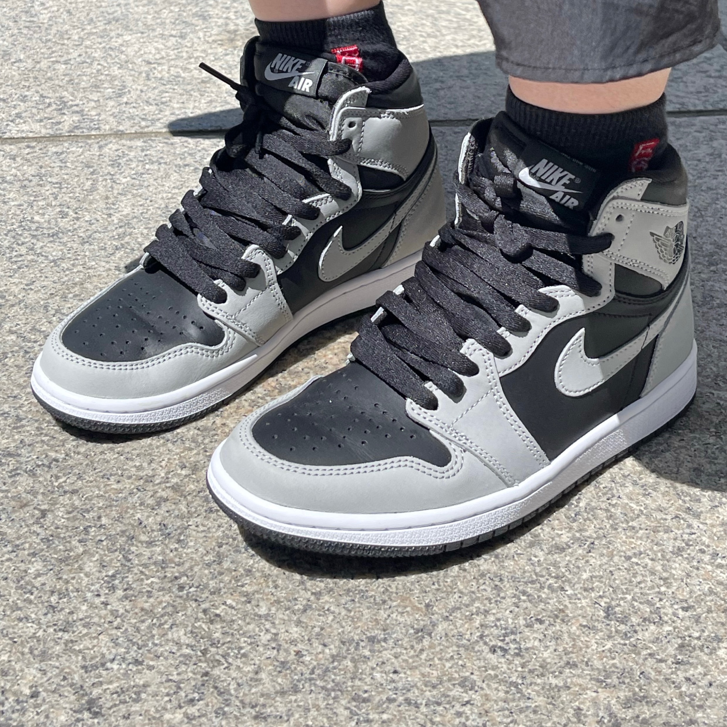 Jordan 1 Retro High OG Shadow 2.0 착용 스타일 - 4