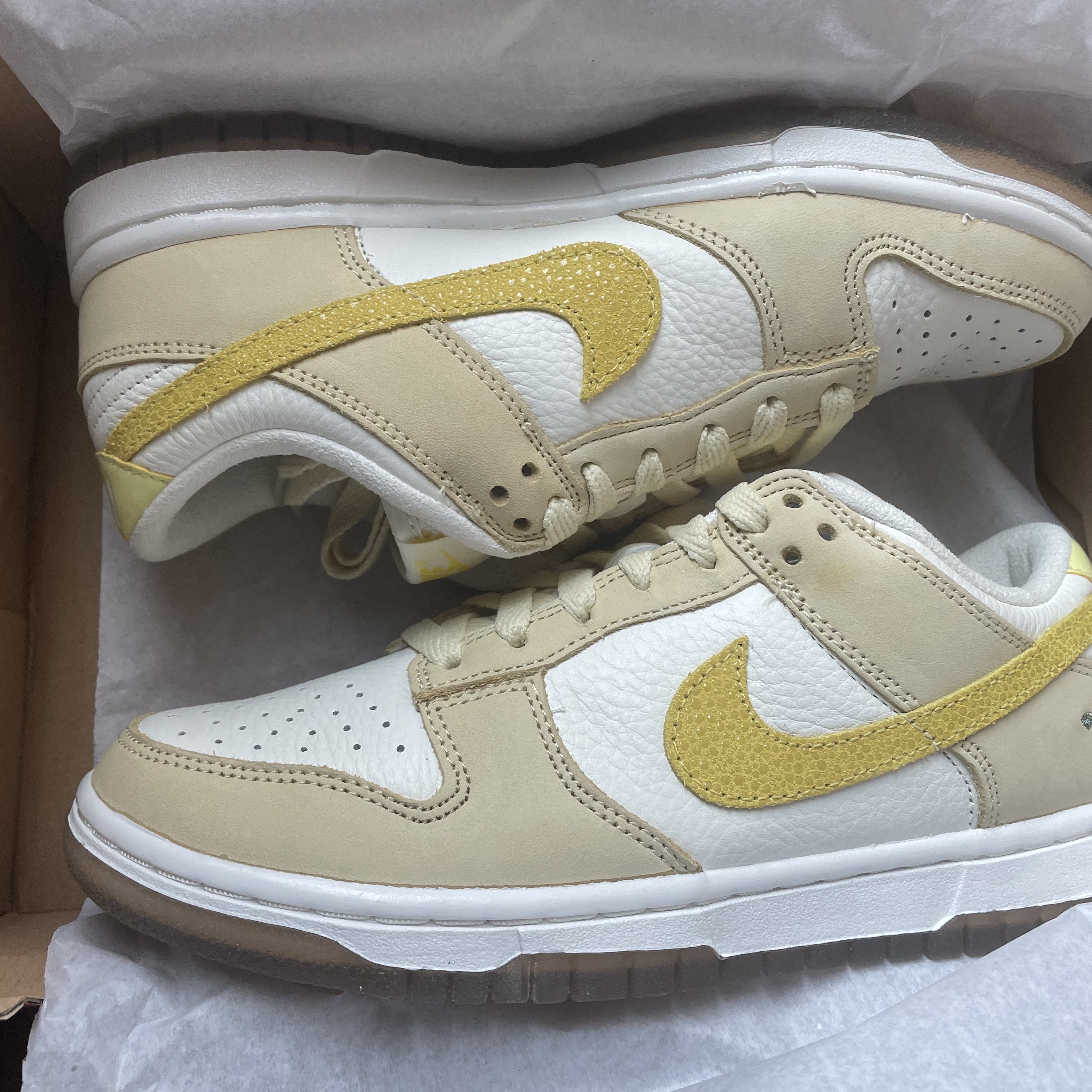 (W) Nike Dunk Low Lemon Drop 착용 스타일