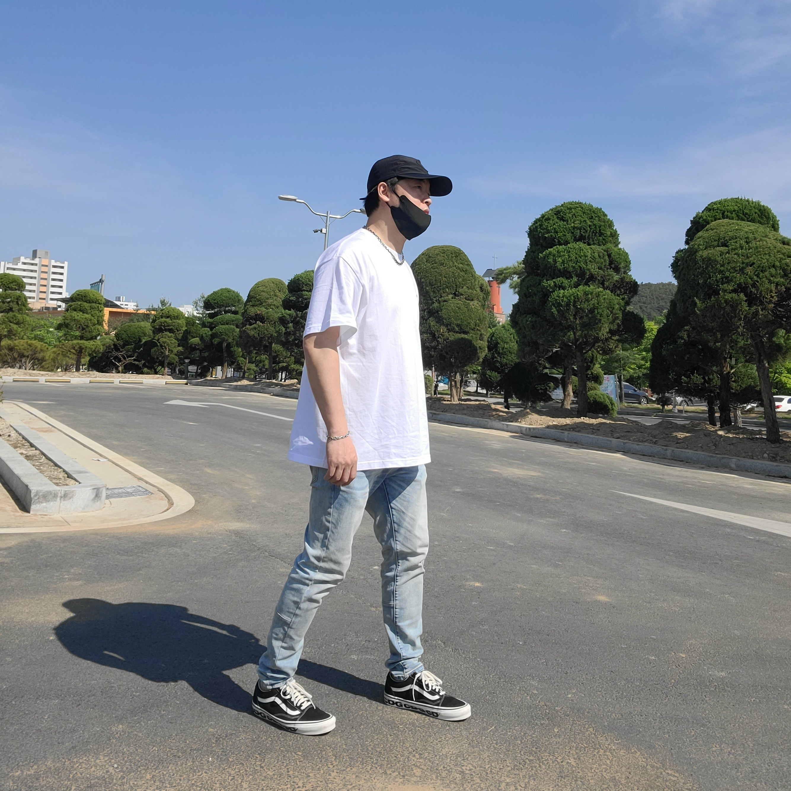 Vans Vault x CDG OG Old Skool LX Side Wall, Nike NRG Solo Swoosh T-Shirt White - US/EU 착용 스타일