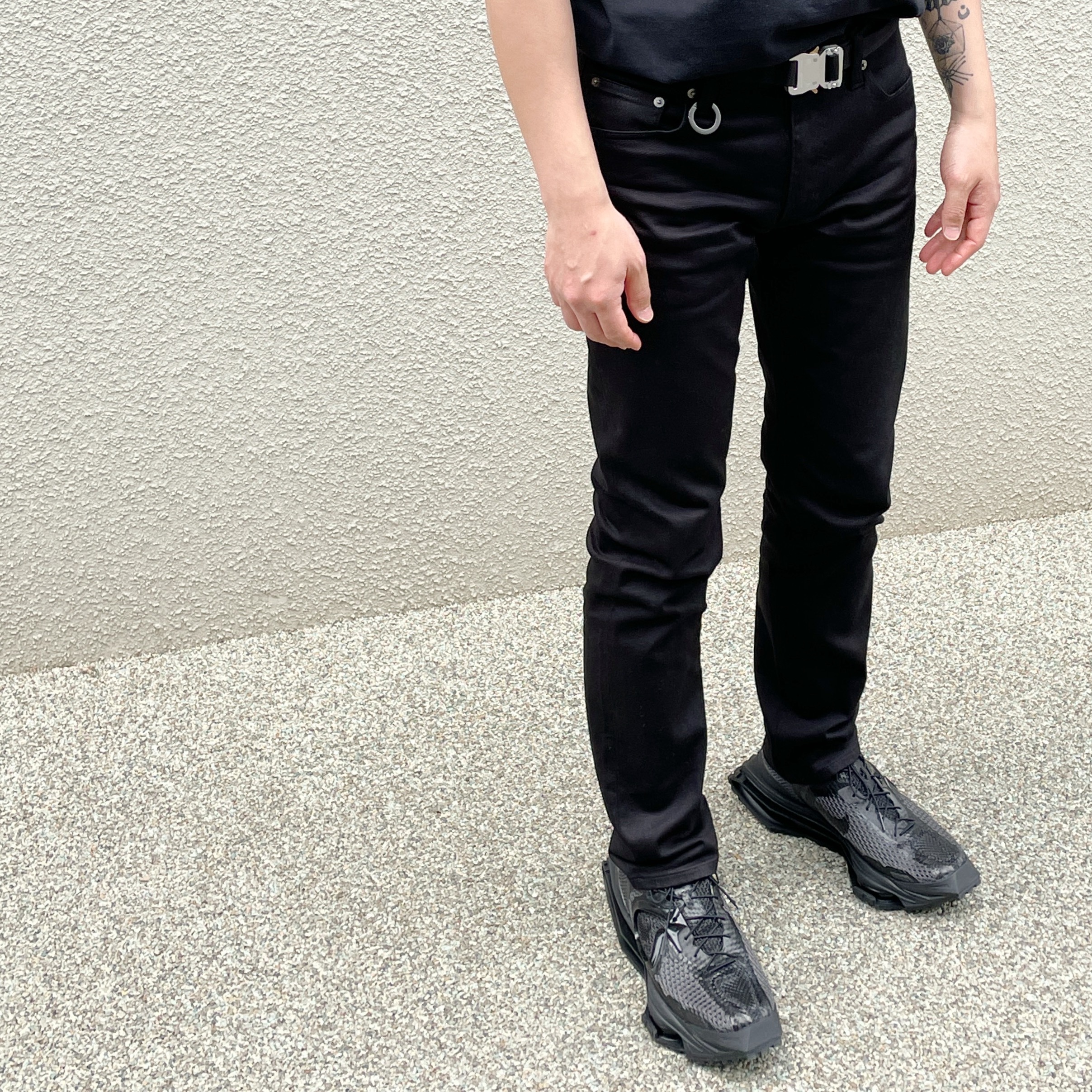 Nike x Matthew M Williams Zoom 004 Triple Black 착용 스타일 - 2