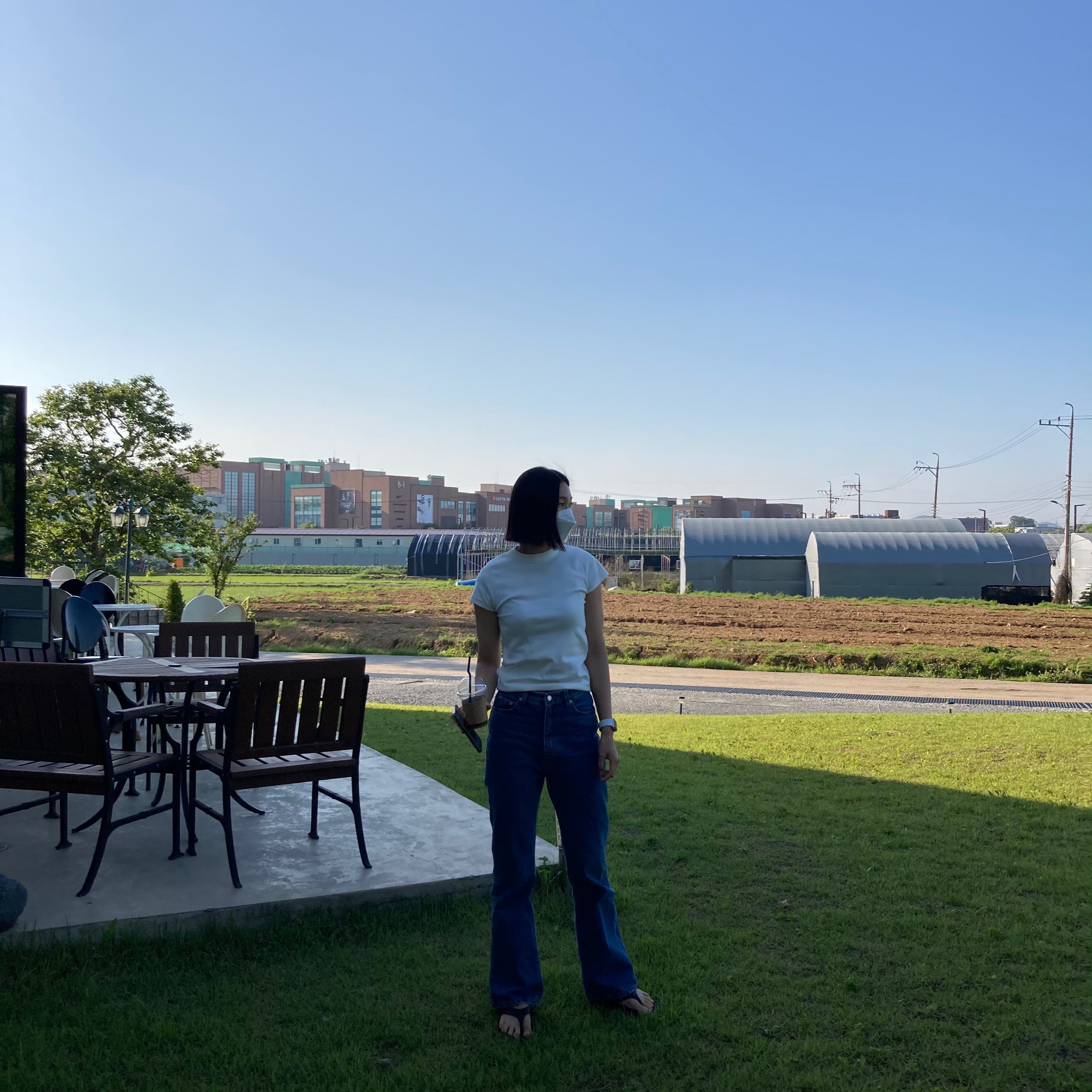 Oofos OOriginal Black 착용 스타일 - 2