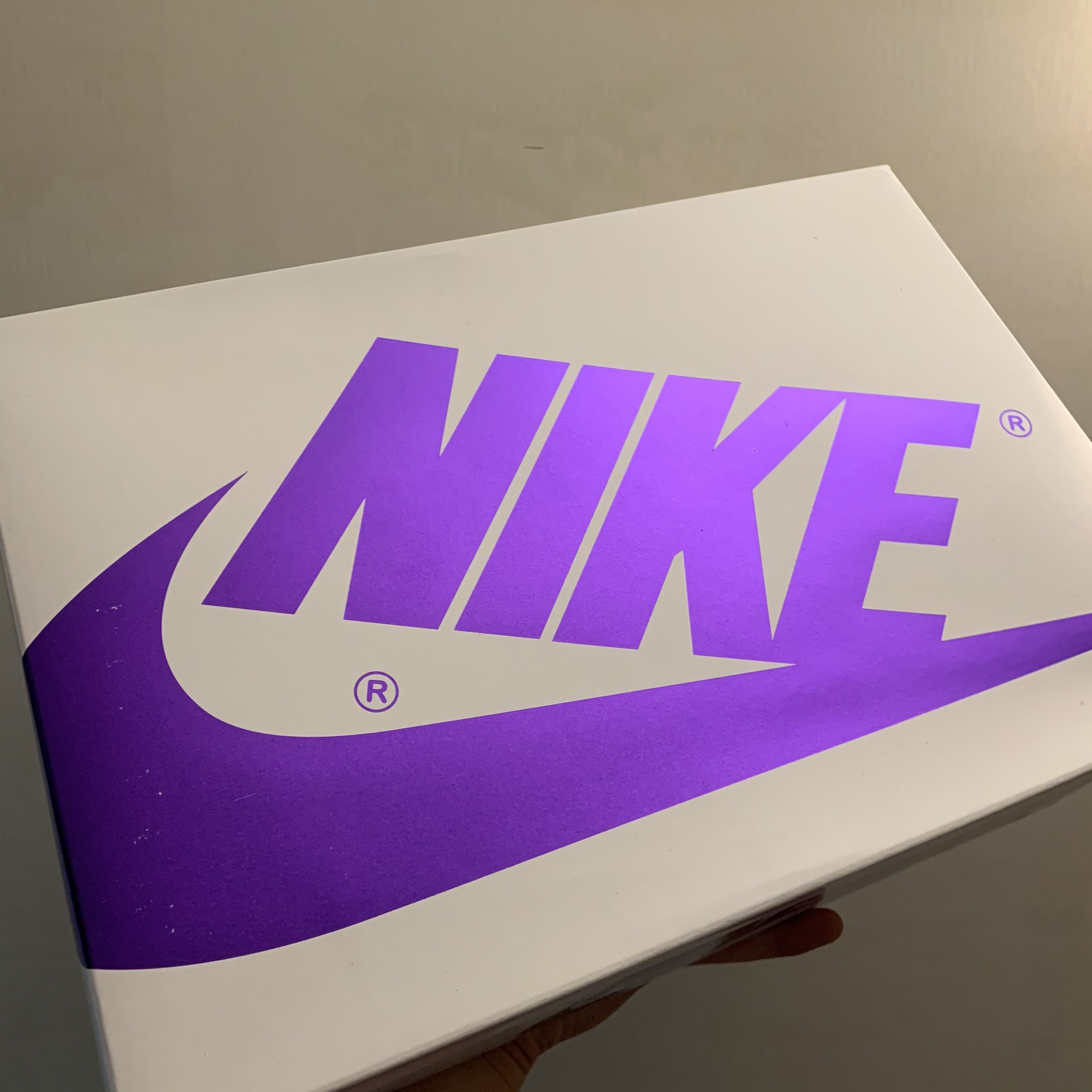 (W) Jordan 1 High OG Court Purple 착용 스타일 - 1