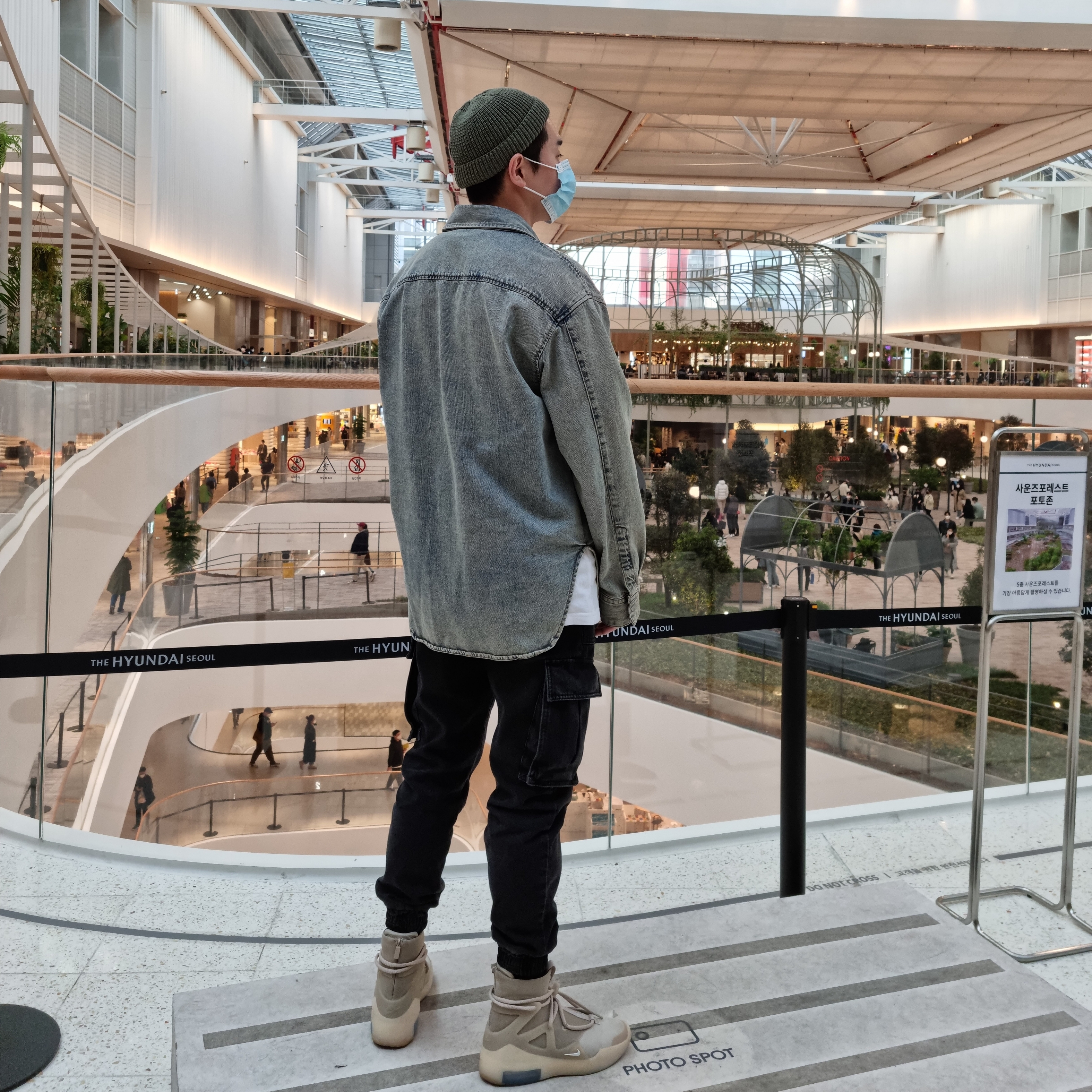 Nike x Fear of God Air Fear of God 1 Oatmeal 착용 스타일