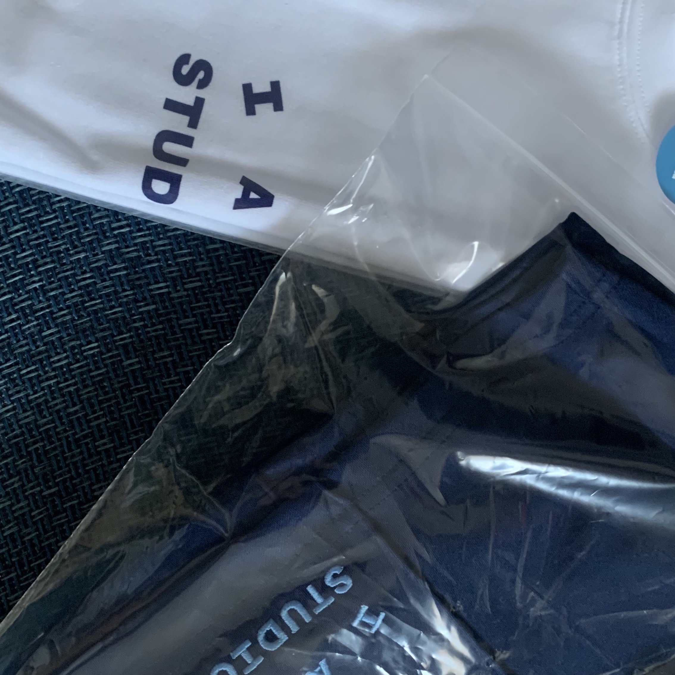 IAB Studio T-Shirt White, IAB Studio Track Shorts Navy - 21SS 착용 스타일
