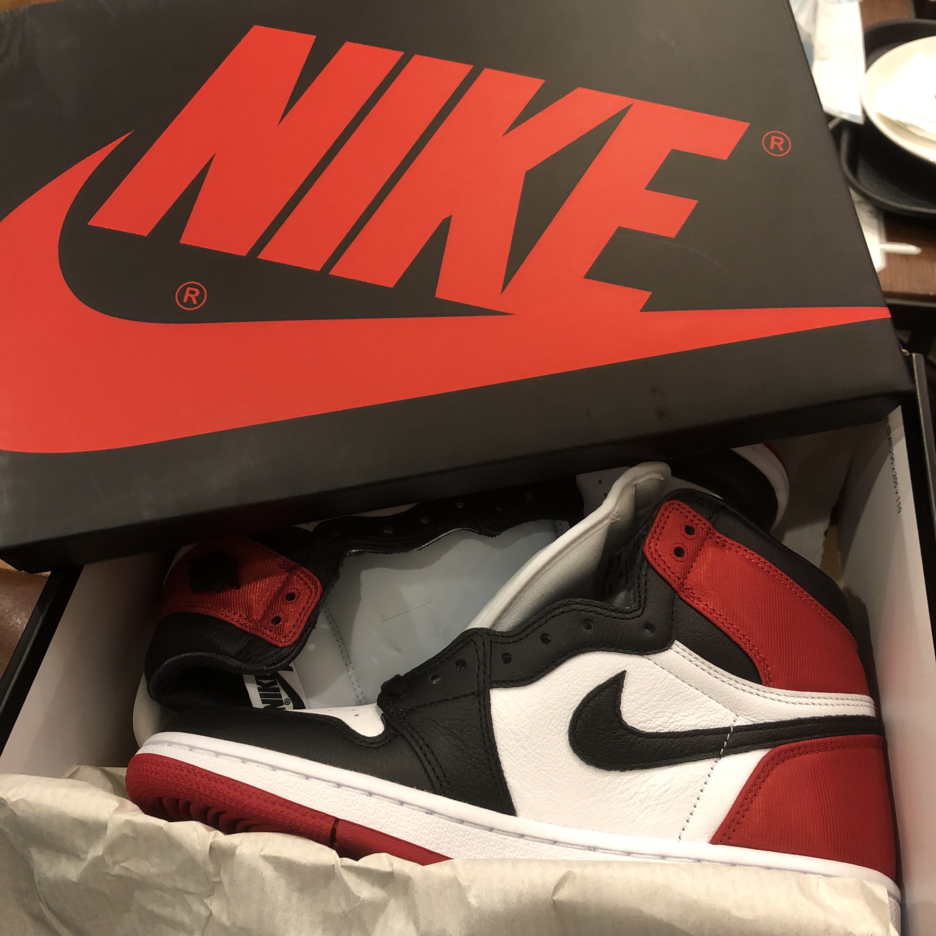 (W) Jordan 1 Retro High Satin Black Toe, Nike x Stussy NRG BR Fleece Pants Grey 착용 스타일 - 4