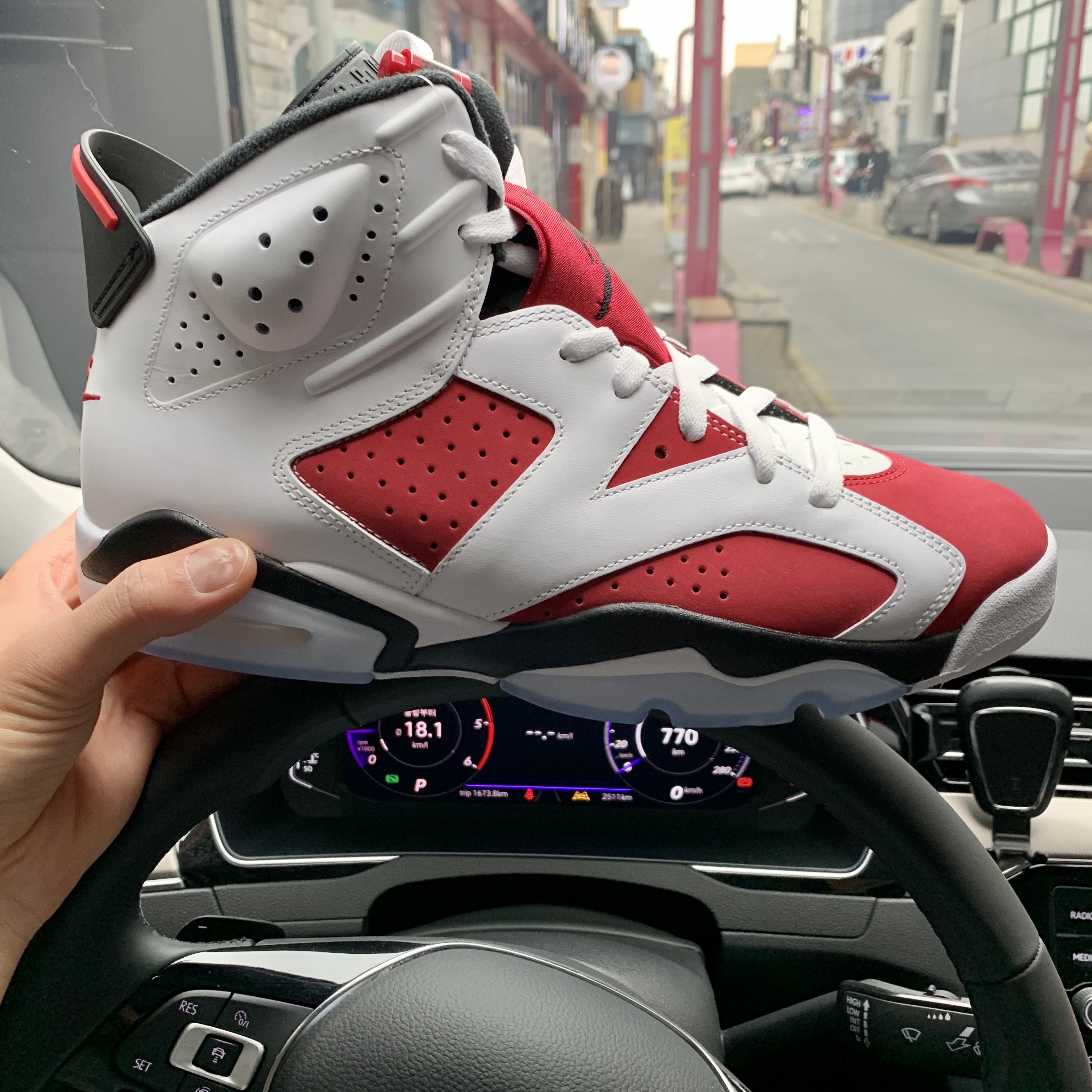 Jordan 6 Retro Carmine 2021 착용 스타일