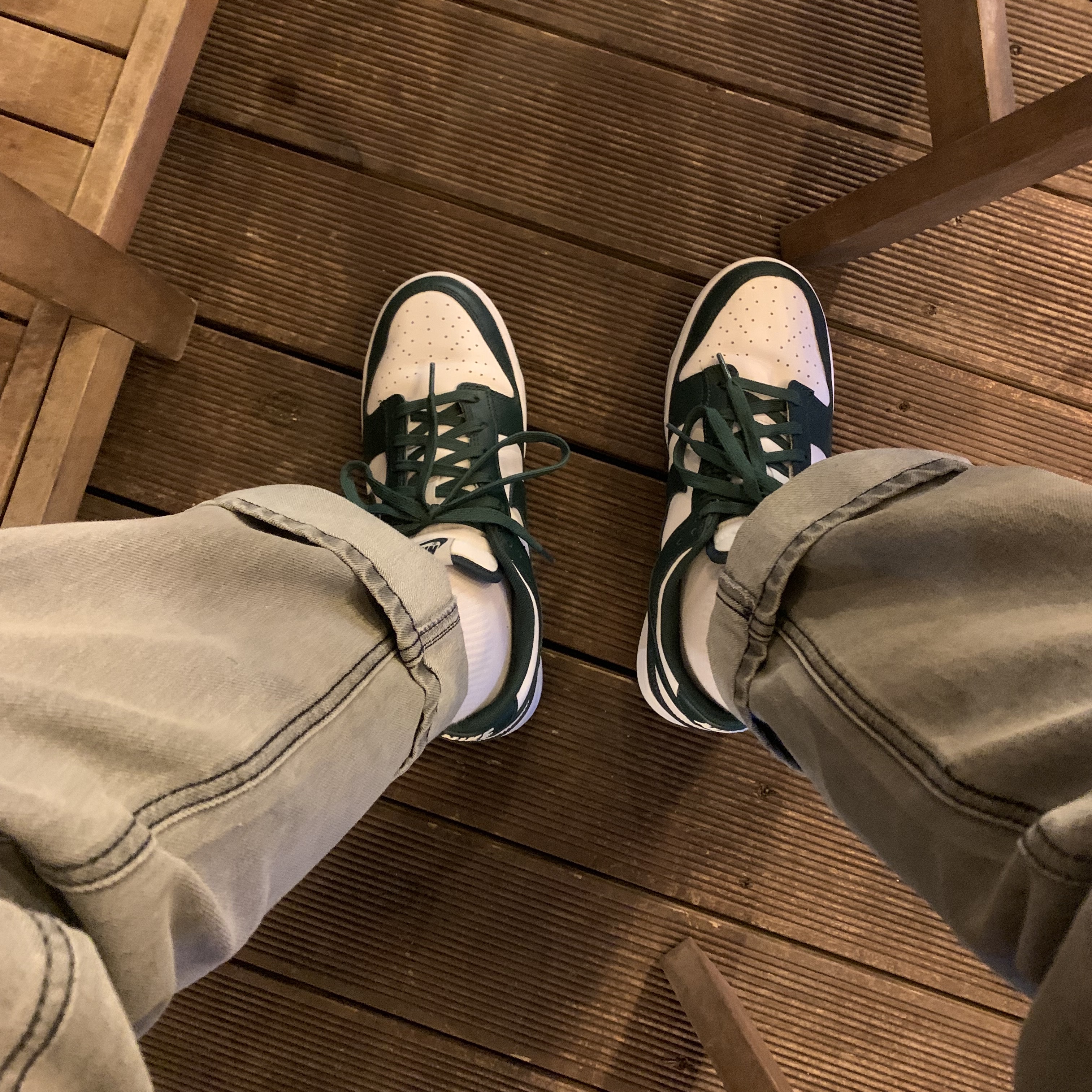 Nike Dunk Low Retro Varsity Green 착용 스타일