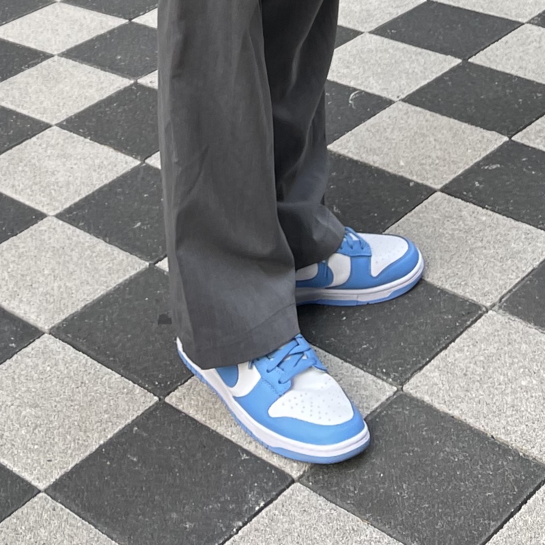 Nike Dunk Low Retro University Blue 착용 스타일 - 2
