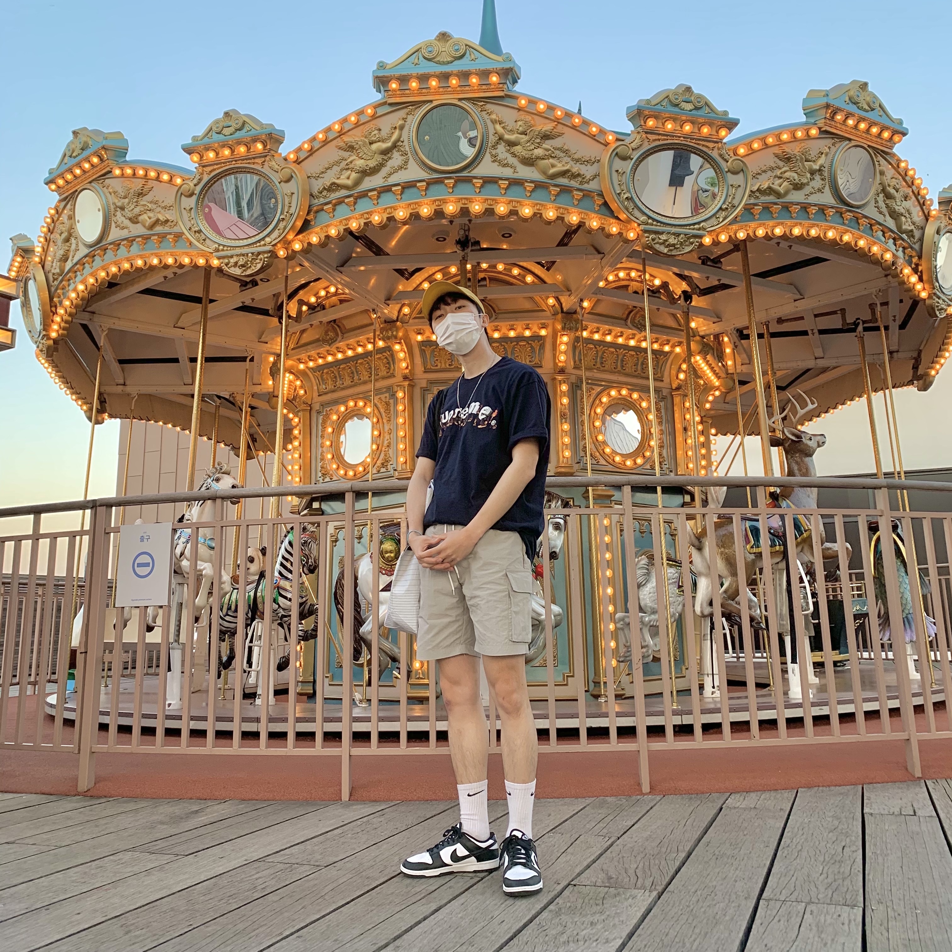 Supreme Apes T-Shirt Navy - 21SS, Nike Dunk Low Retro Black 착용 스타일
