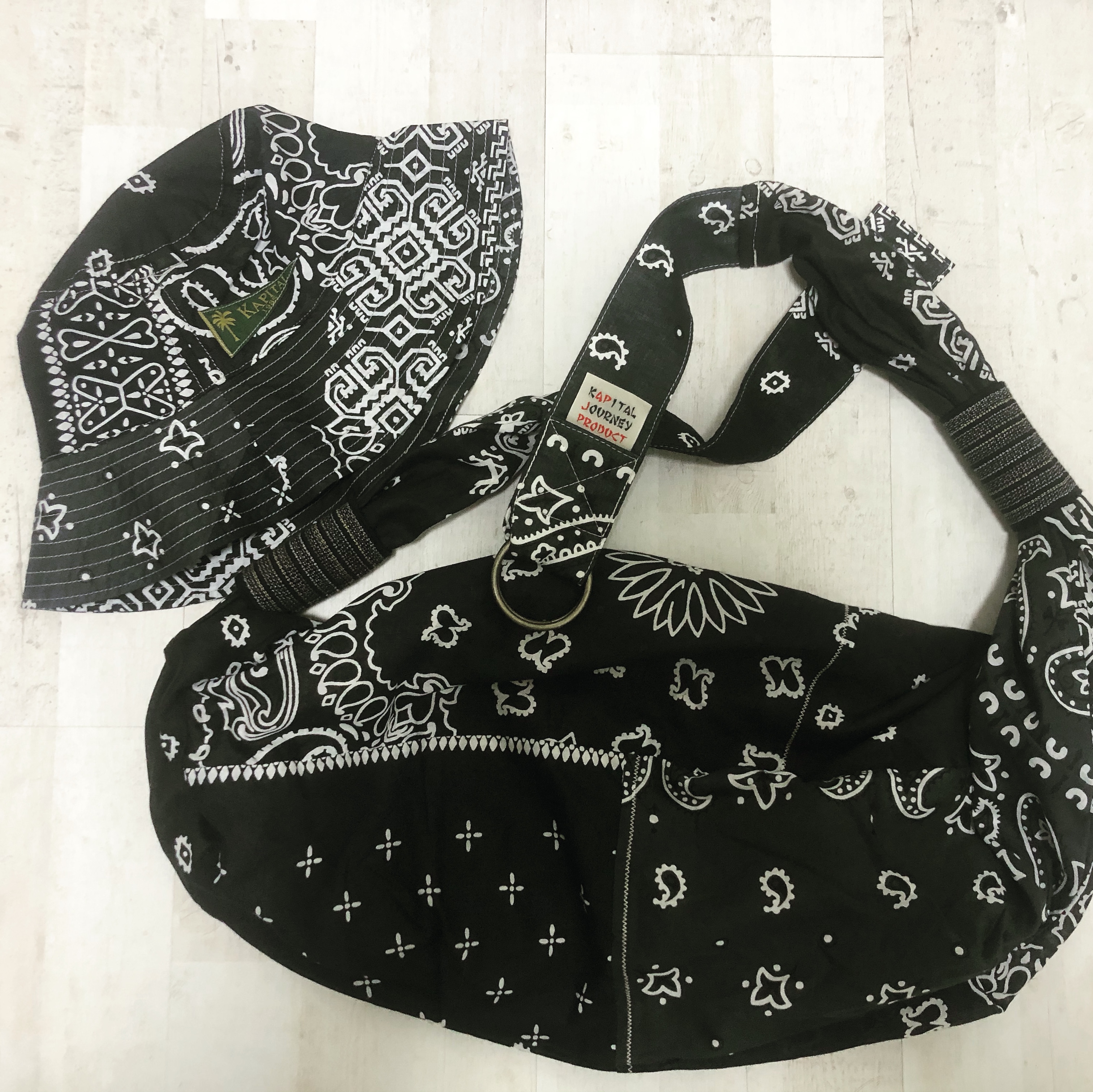 Kapital Bandana Patchwork Long Collar Bucket Hat Black, Kapital Gauze Bandana Beach Snuffkin Bag Black 착용 스타일