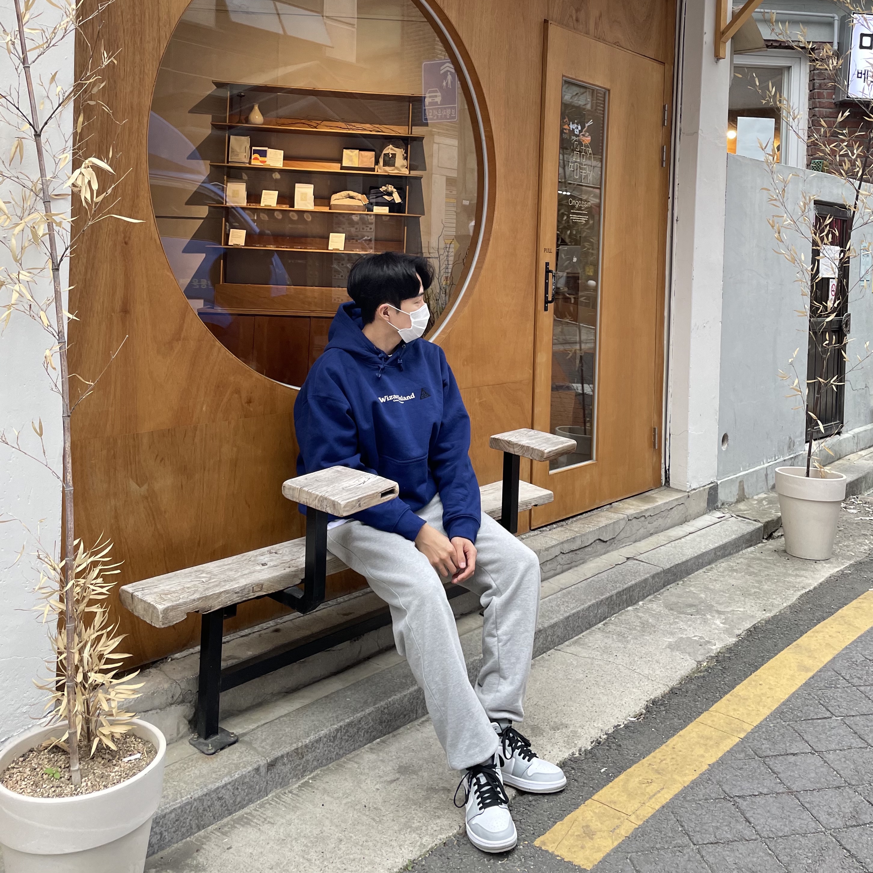 Nike NRG ACG Hoodie Wizard Blue Void - US/EU, Jordan 1 Mid Light Smoke Grey 착용 스타일