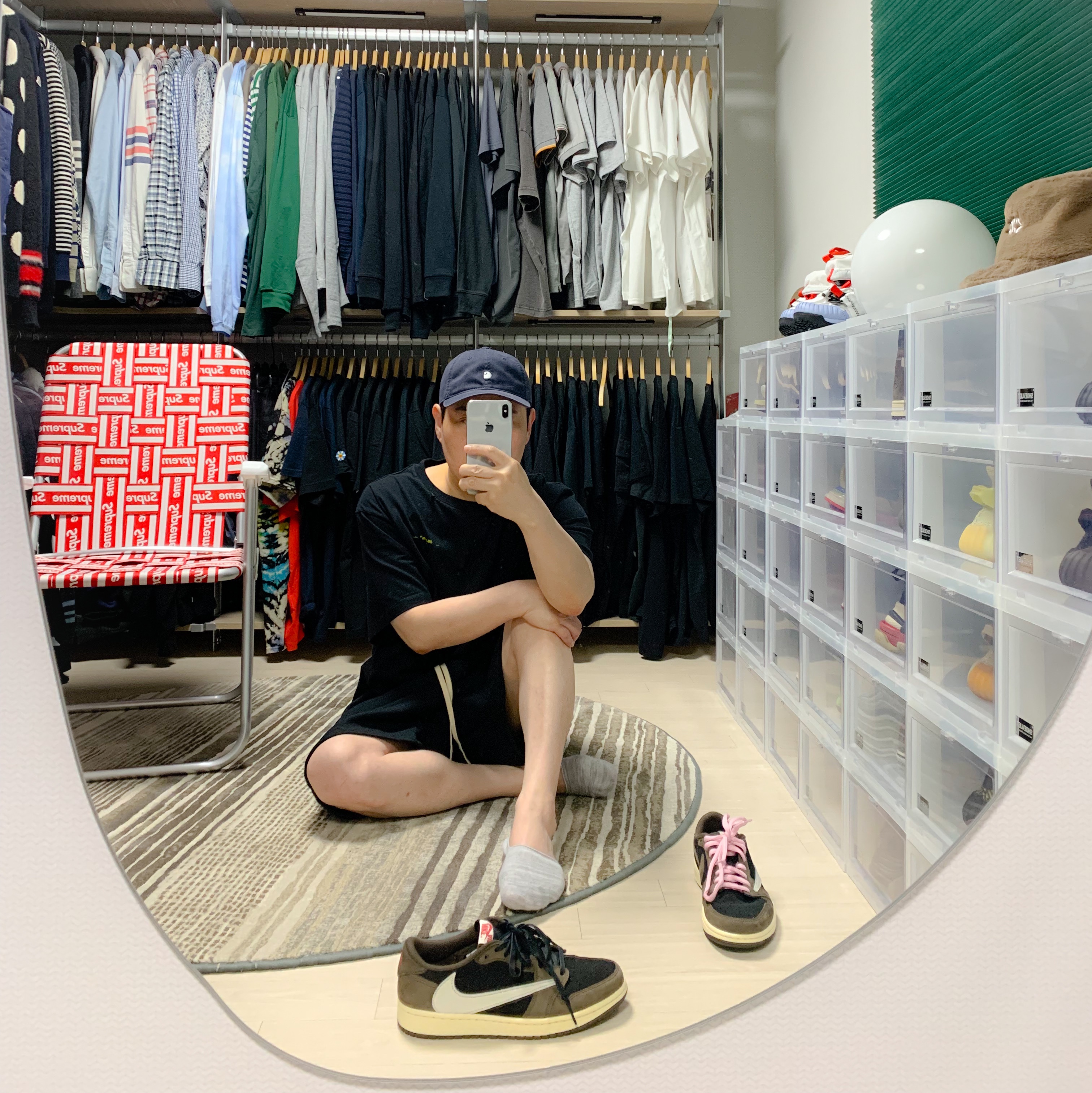 Jordan 1 x Travis Scott Retro Low OG SP Mocha, Nike x Tom Sachs Mars Yard Overshoe 3.0 착용 스타일 - 1