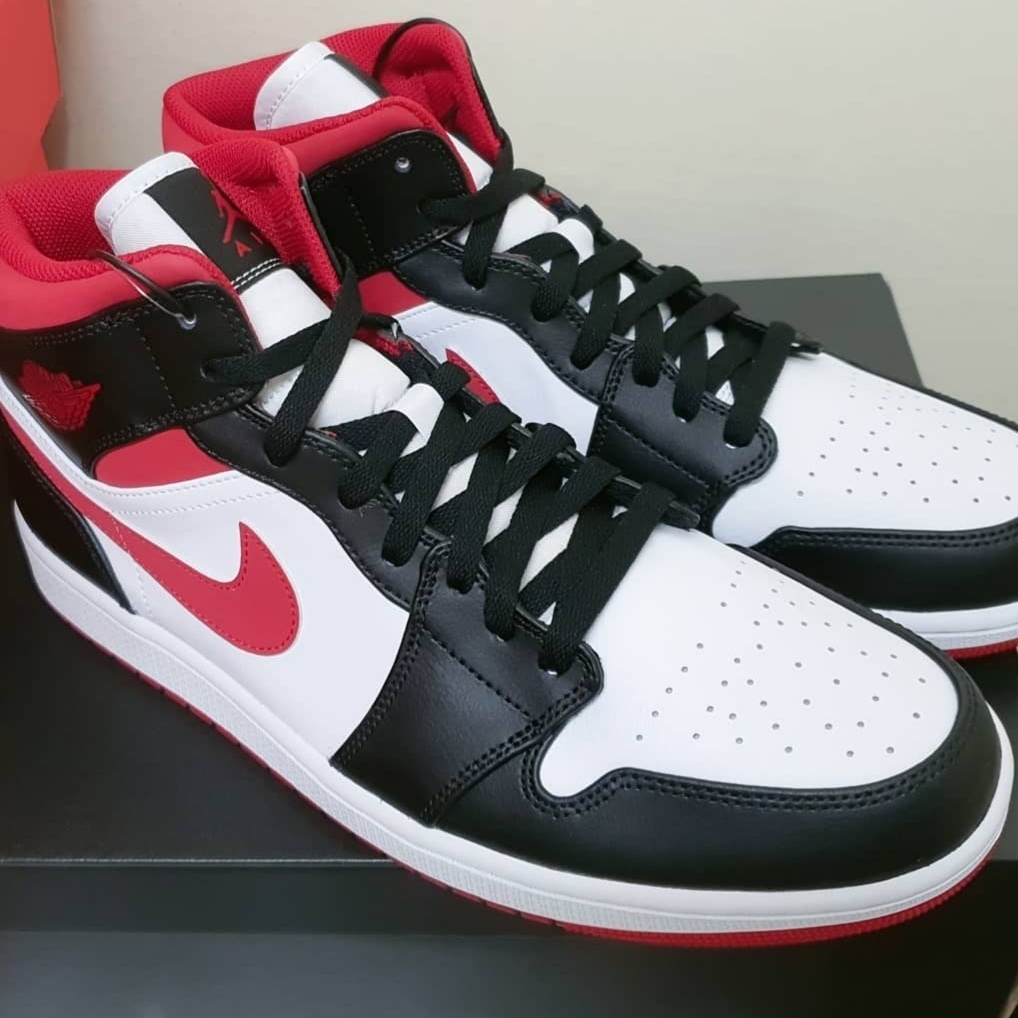 Jordan 1 Mid Gym Red Black White 착용 스타일