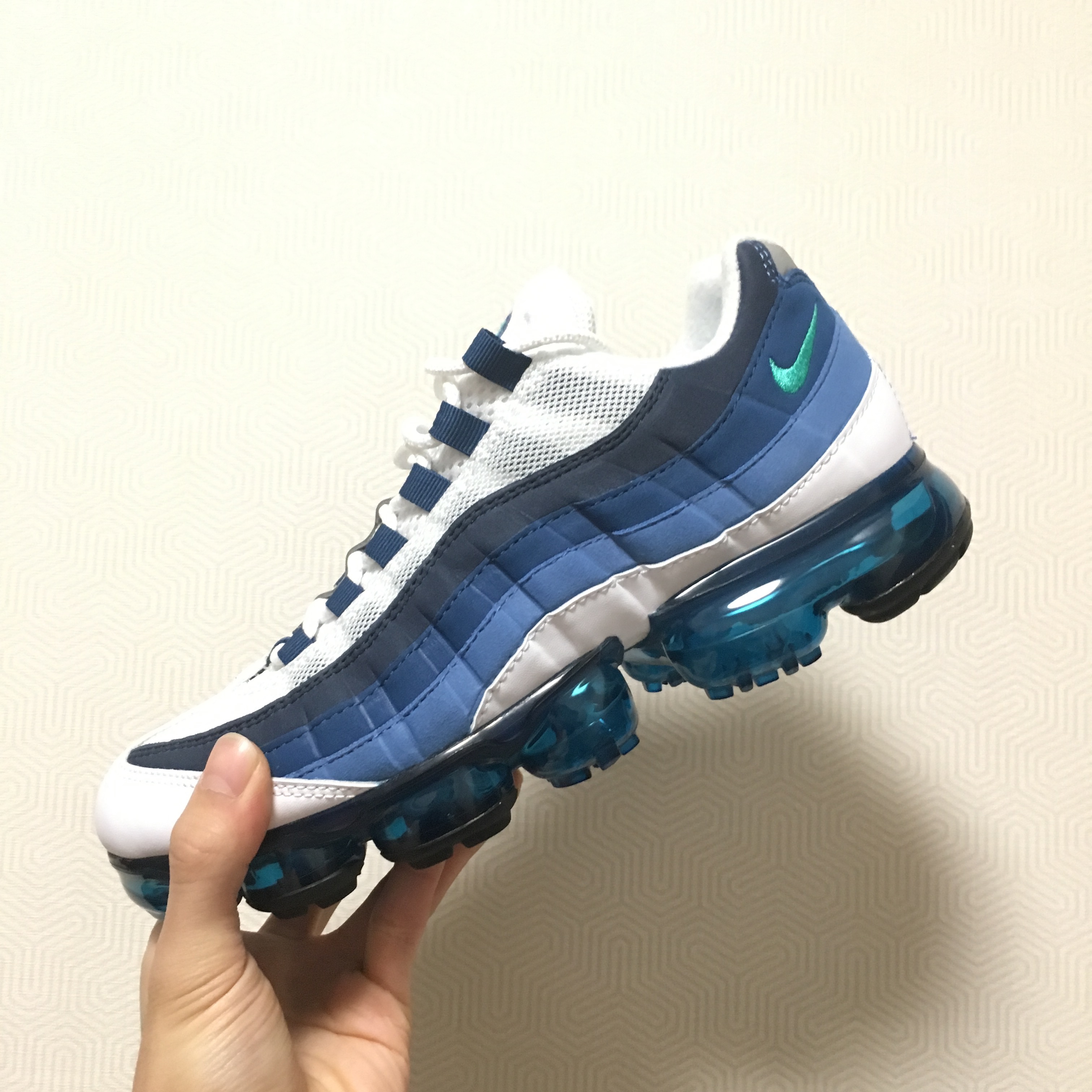 Nike Air VaporMax 95 Slate 착용 스타일