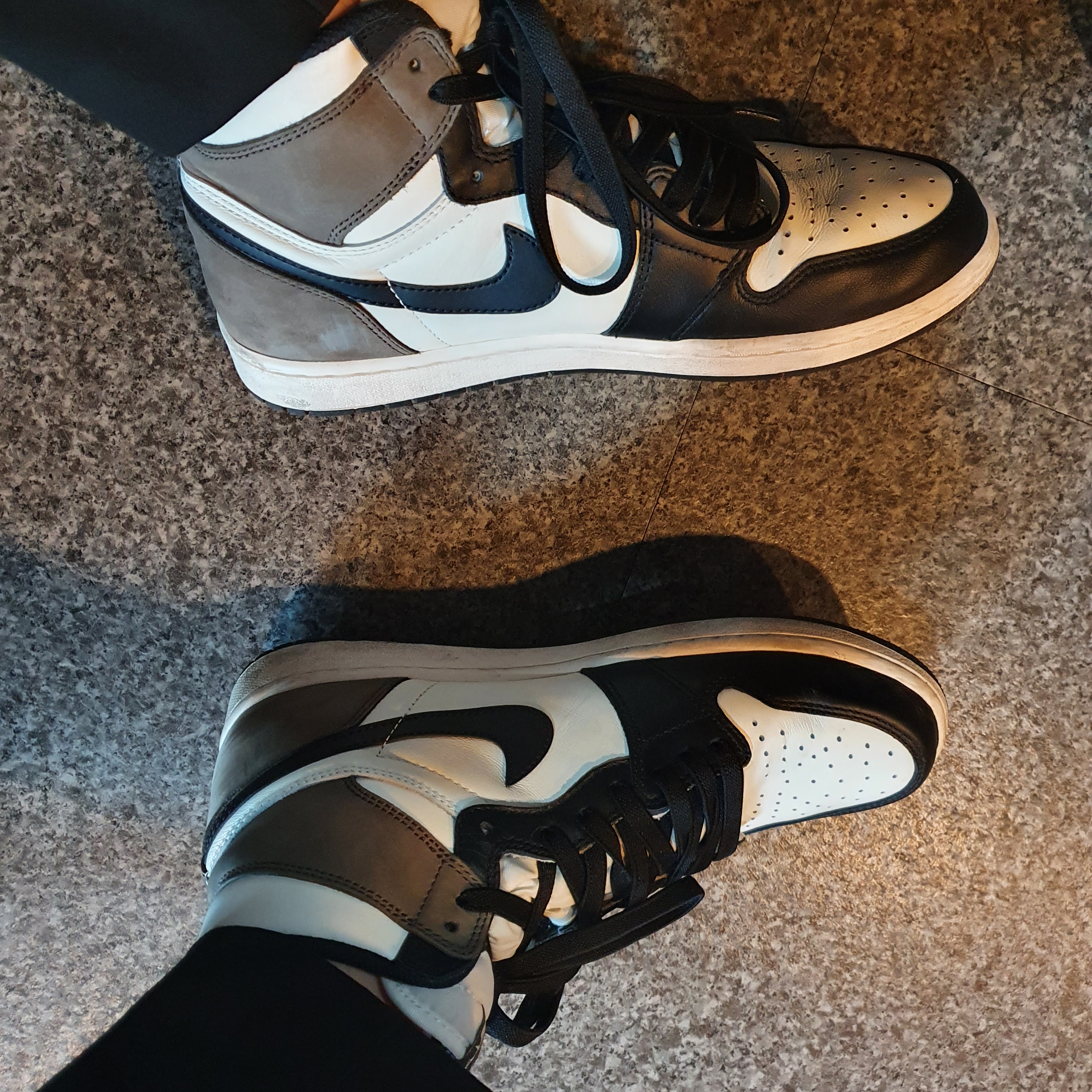 Jordan 1 Retro High OG Black Mocha 착용 스타일
