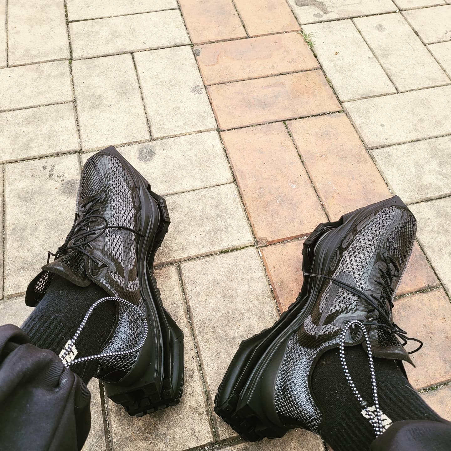 Nike x Matthew M Williams Zoom 004 Triple Black 착용 스타일 - 2