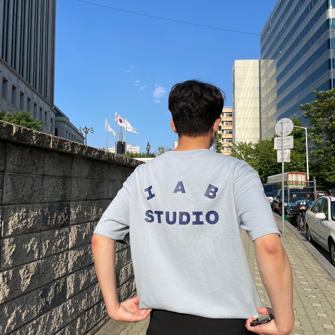 Nike x Off-White Air Max 90 The Ten, IAB Studio T-Shirt Ash Blue - 21SS 착용 스타일 - 3