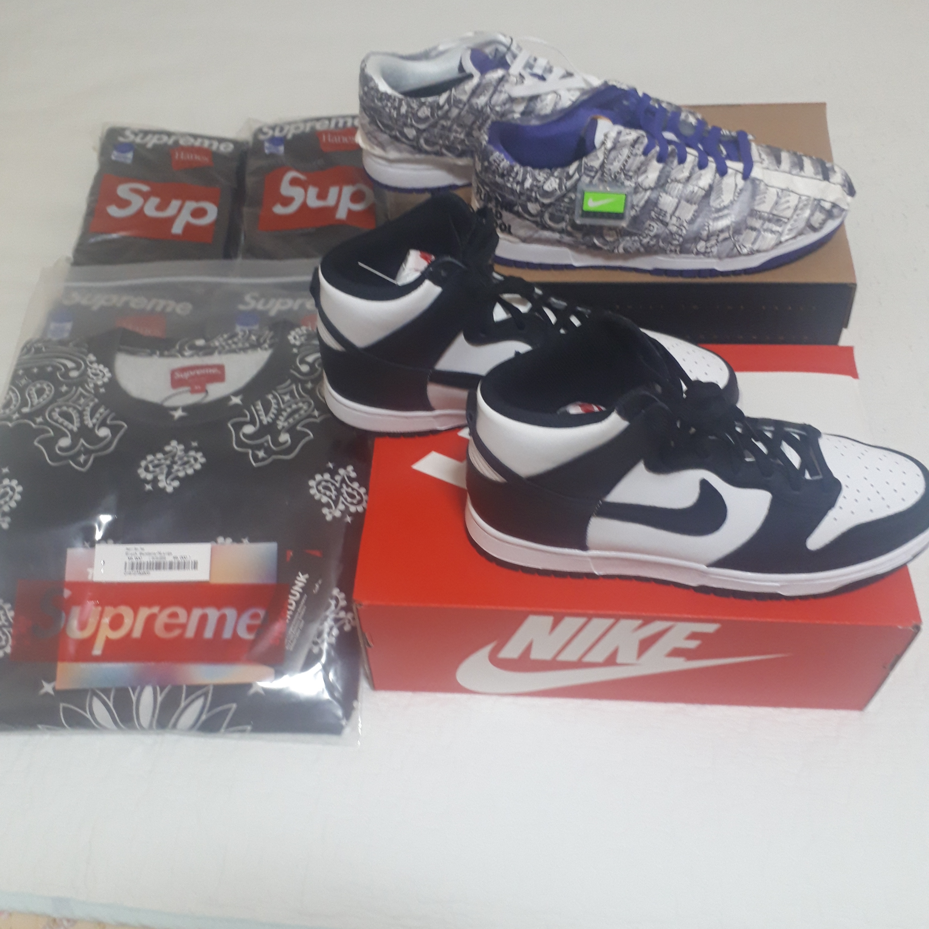 Supreme Bandana Tarp Side Bag Black - 21SS, Nike Air More Uptempo 96 Maximum Volume 착용 스타일 - 3