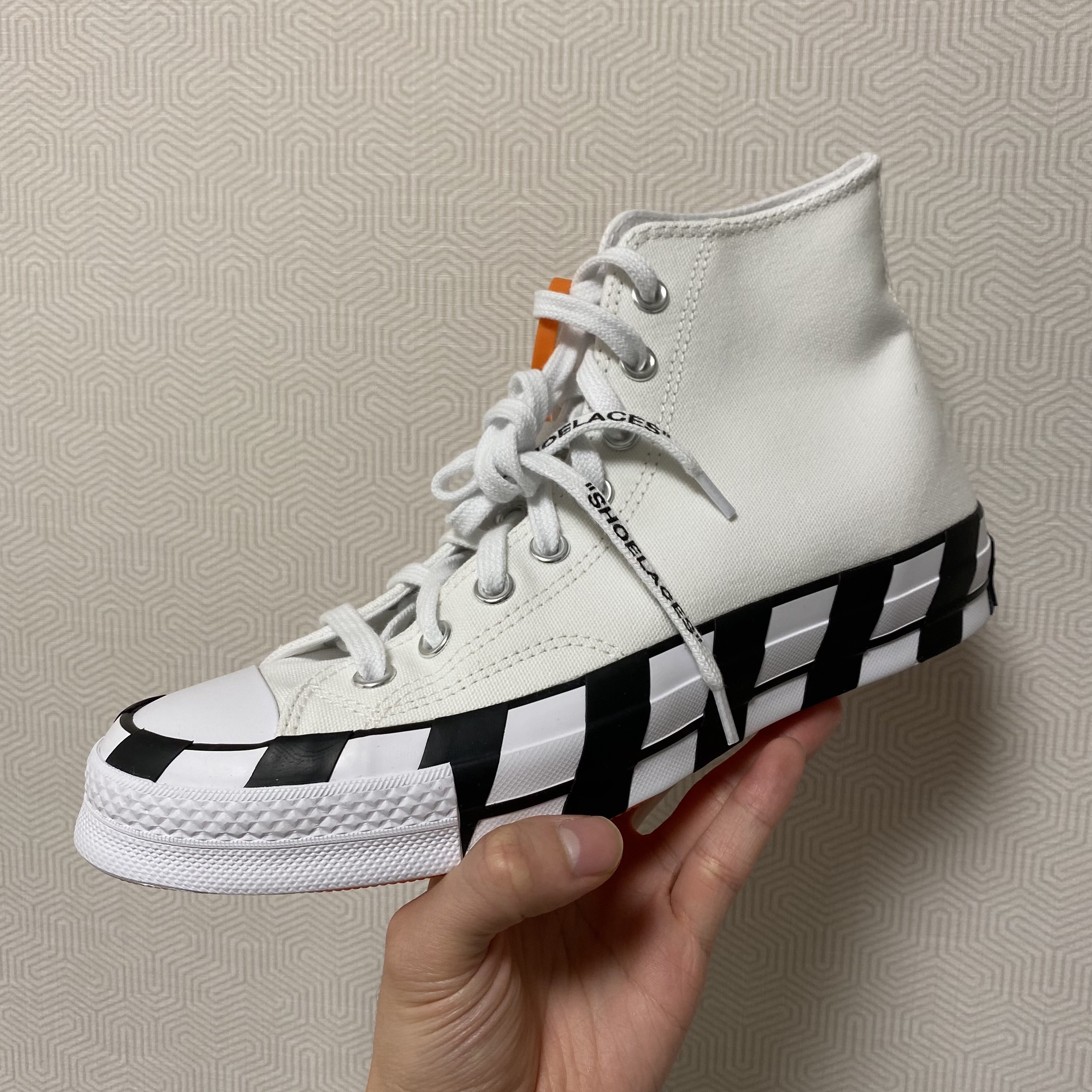 Converse x Off-White Chuck 70 High V2 2021 착용 스타일 - 1