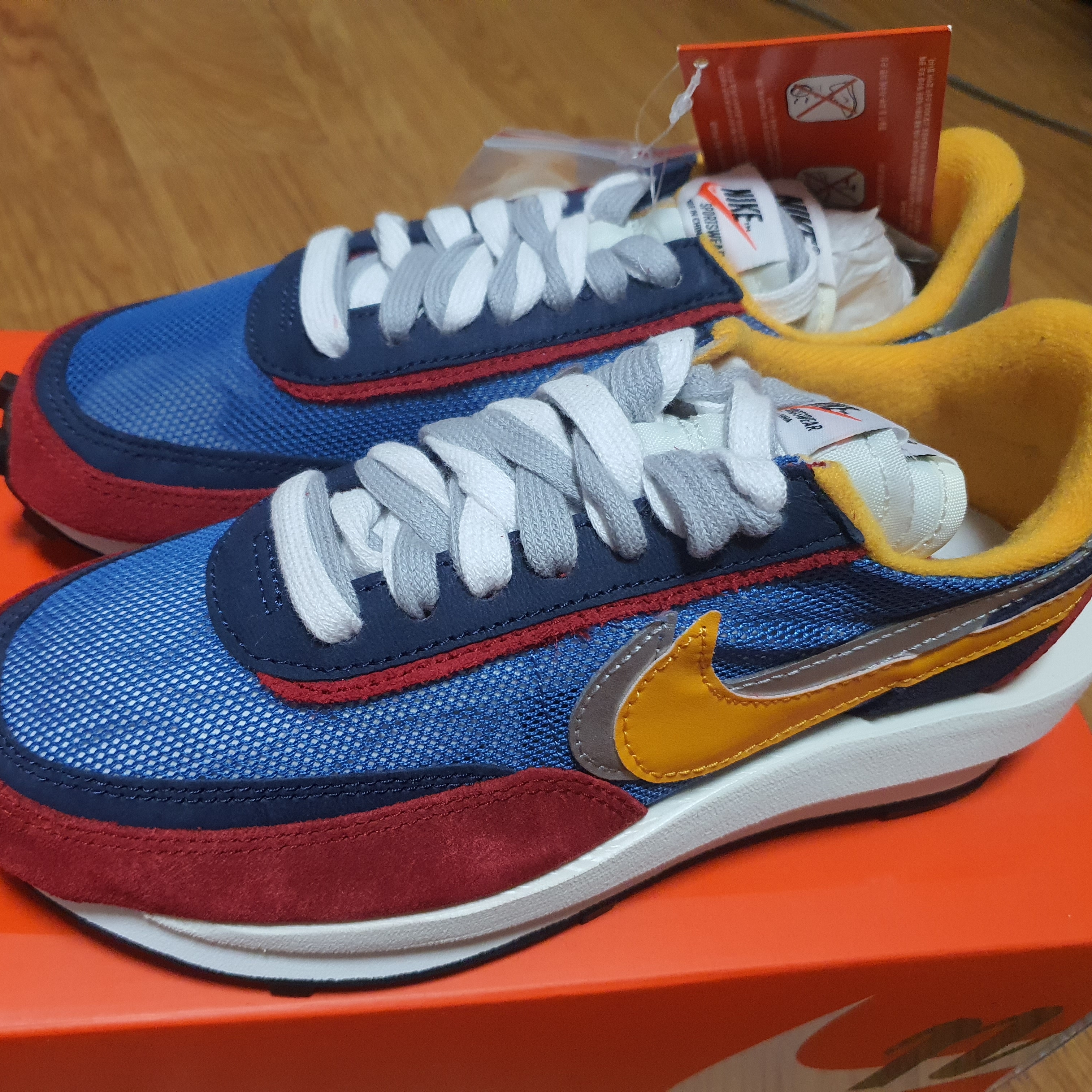 Jordan 1 Retro High OG University Blue, Jordan 1 Mid SE ASW Black 착용 스타일 - 4