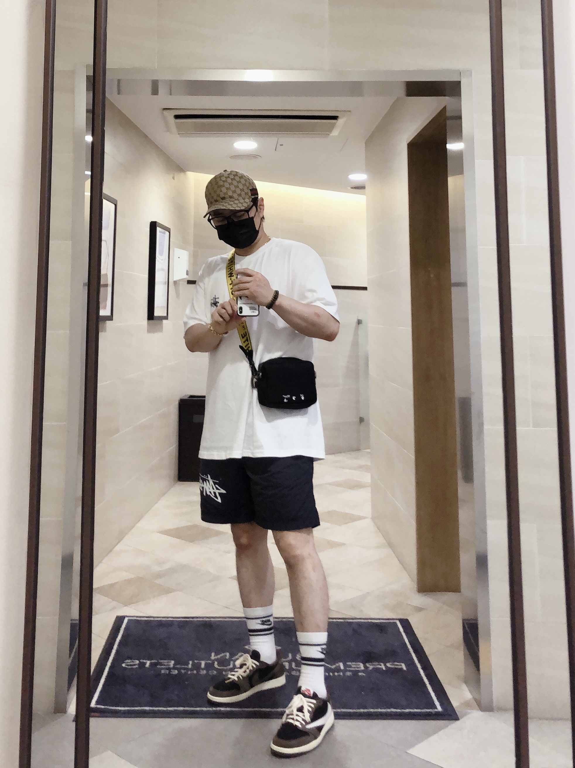 Nike x Stussy Water Shorts Off Noir, Stussy Ocean Dream T-Shirt White 착용 스타일