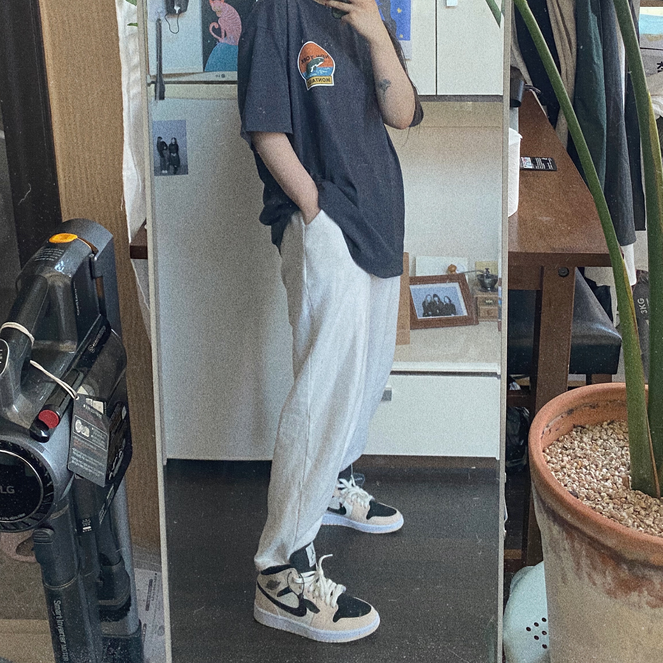 (W) Jordan 1 Mid Barely Orange 착용 스타일
