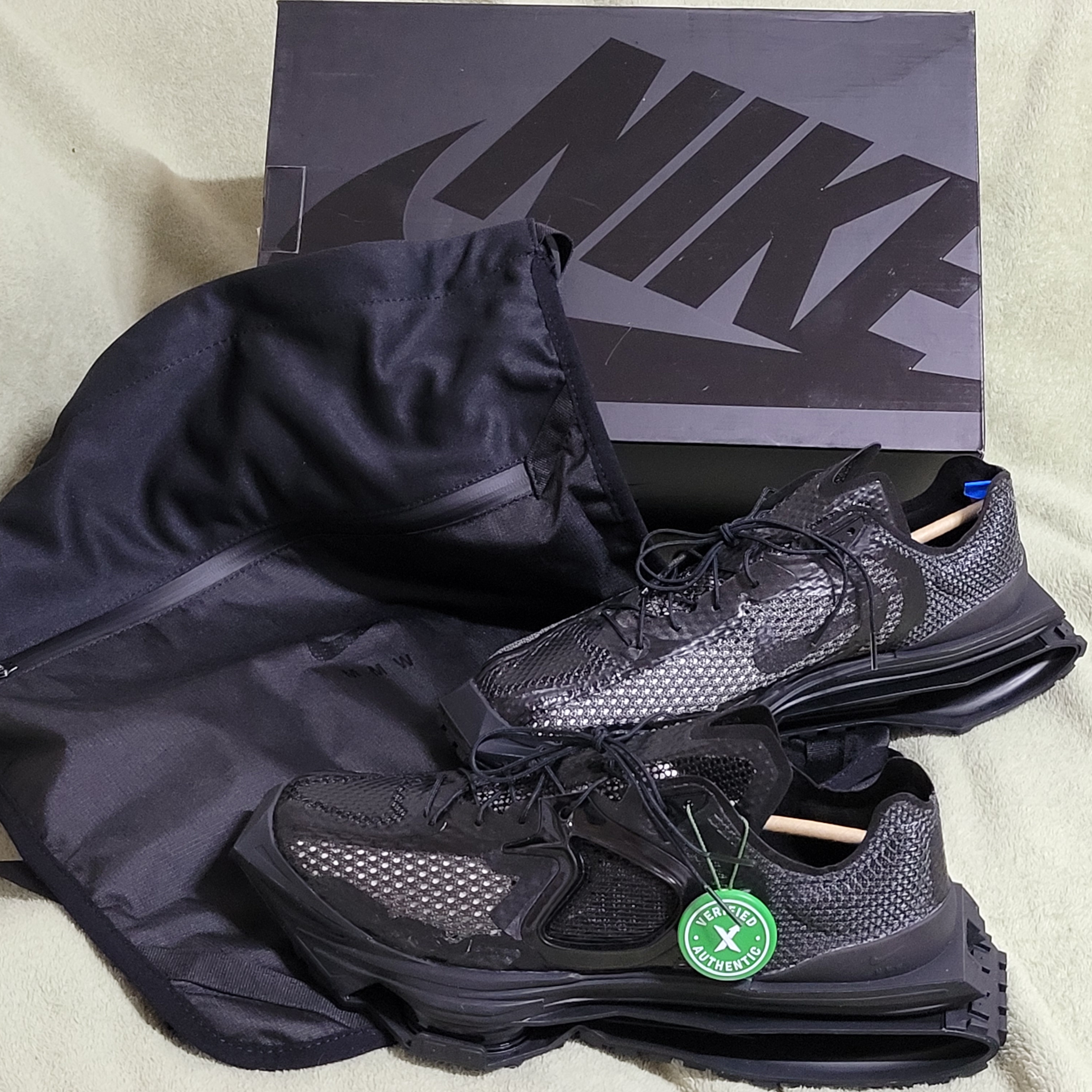 Nike x Matthew M Williams Zoom 004 Triple Black 착용 스타일 - 4