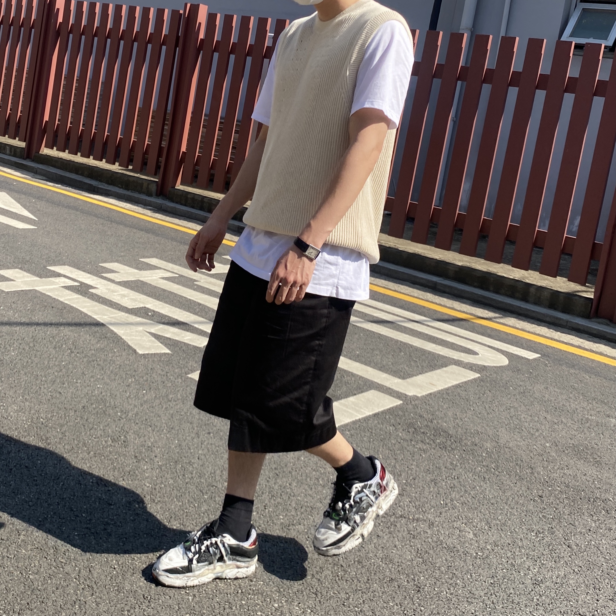 Maison Margiela Fusion Low Top Sneakers Black White Red 착용 스타일