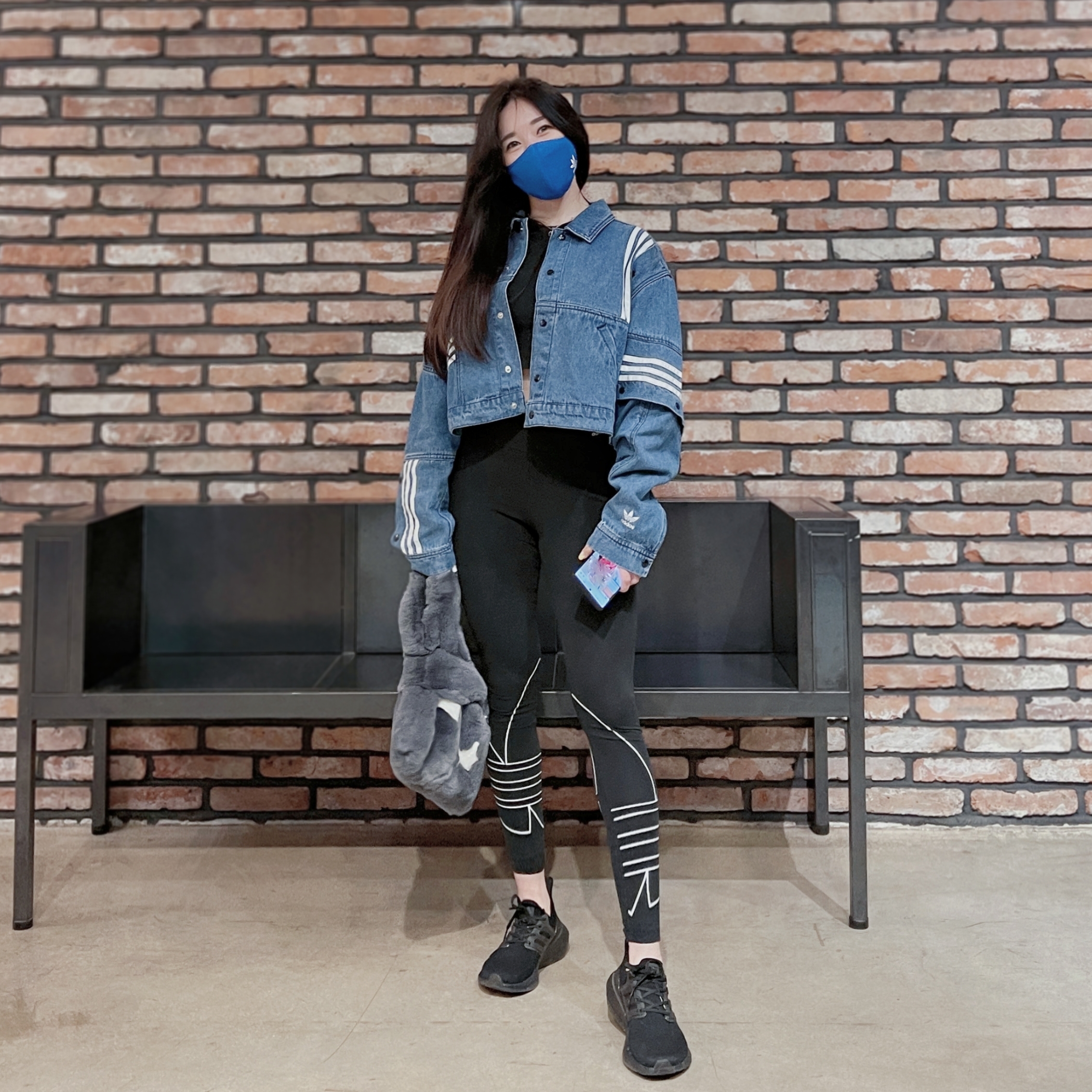 Adidas Ultraboost 21 Triple Black 착용 스타일