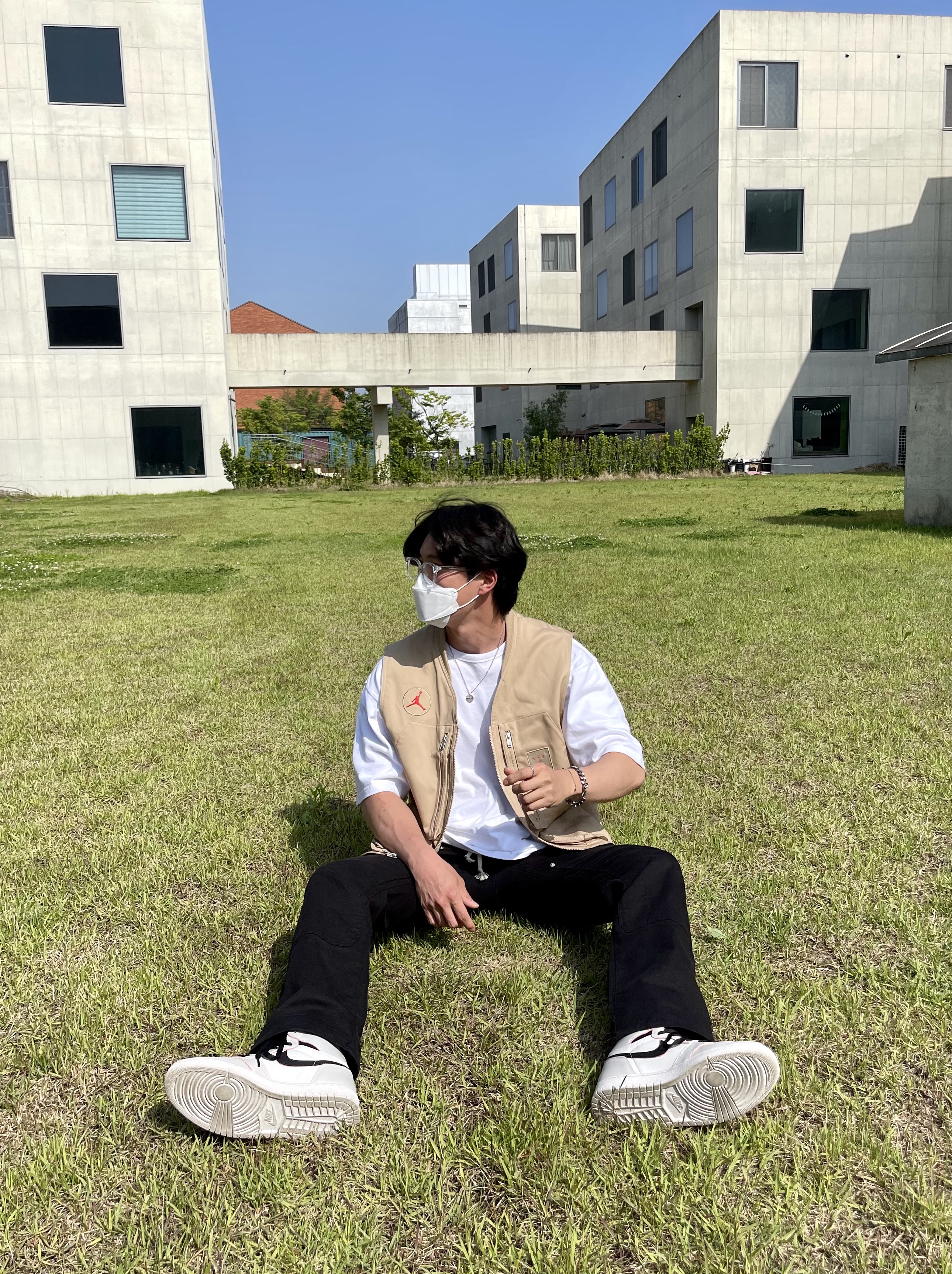 Jordan 1 Retro High OG Defiant SB NYC to Paris, Jordan x Travis Scott Utility Vest - Asia 착용 스타일 - 4
