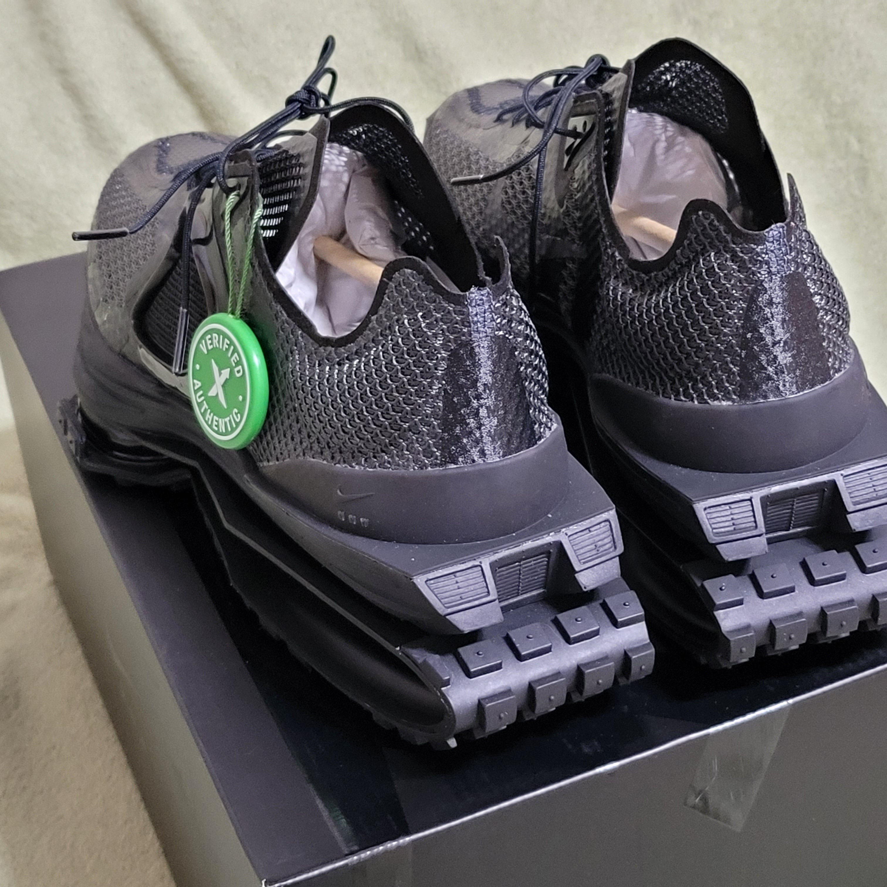 Nike x Matthew M Williams Zoom 004 Triple Black 착용 스타일 - 2