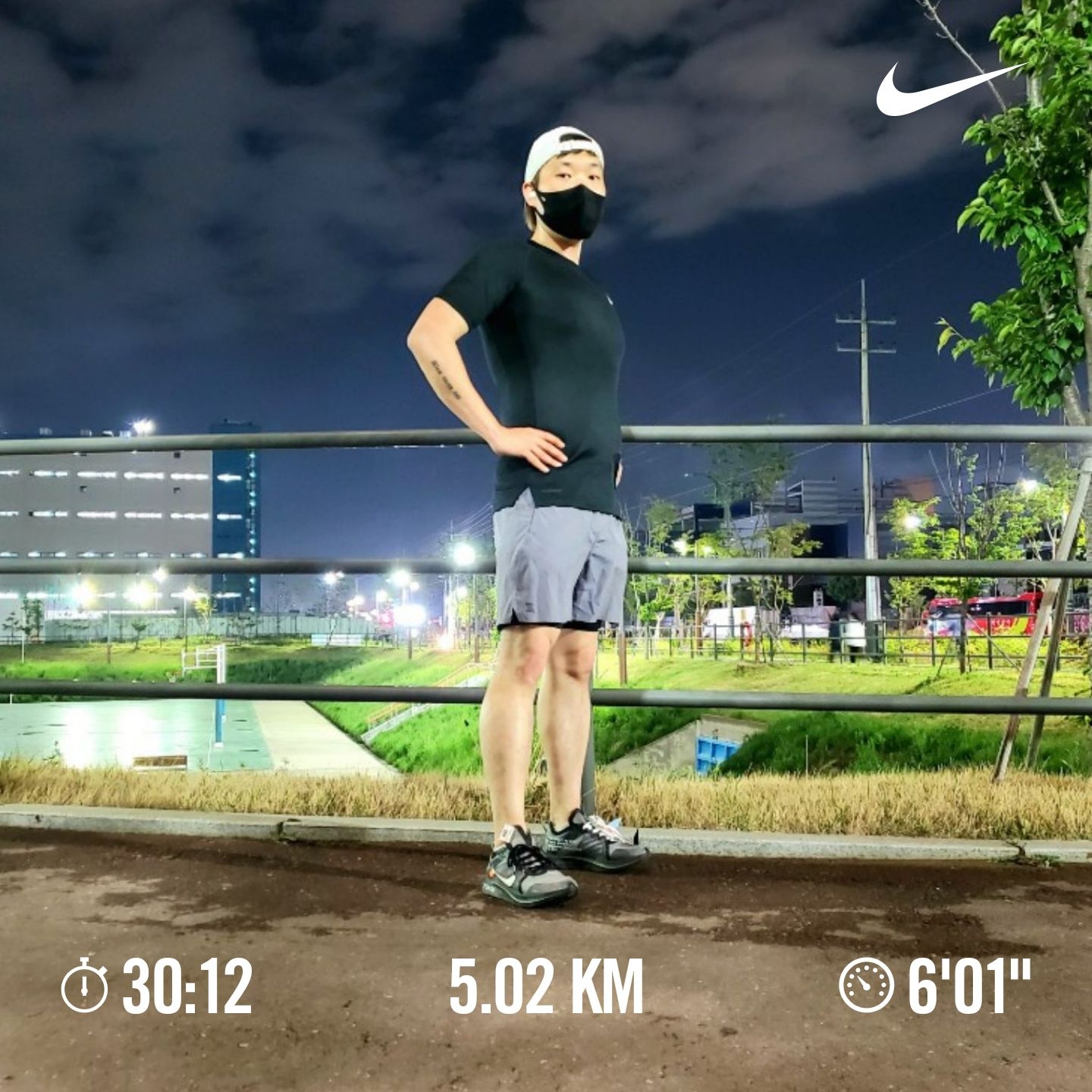 Nike x Off-White Zoom Fly SP Black 착용 스타일 - 2