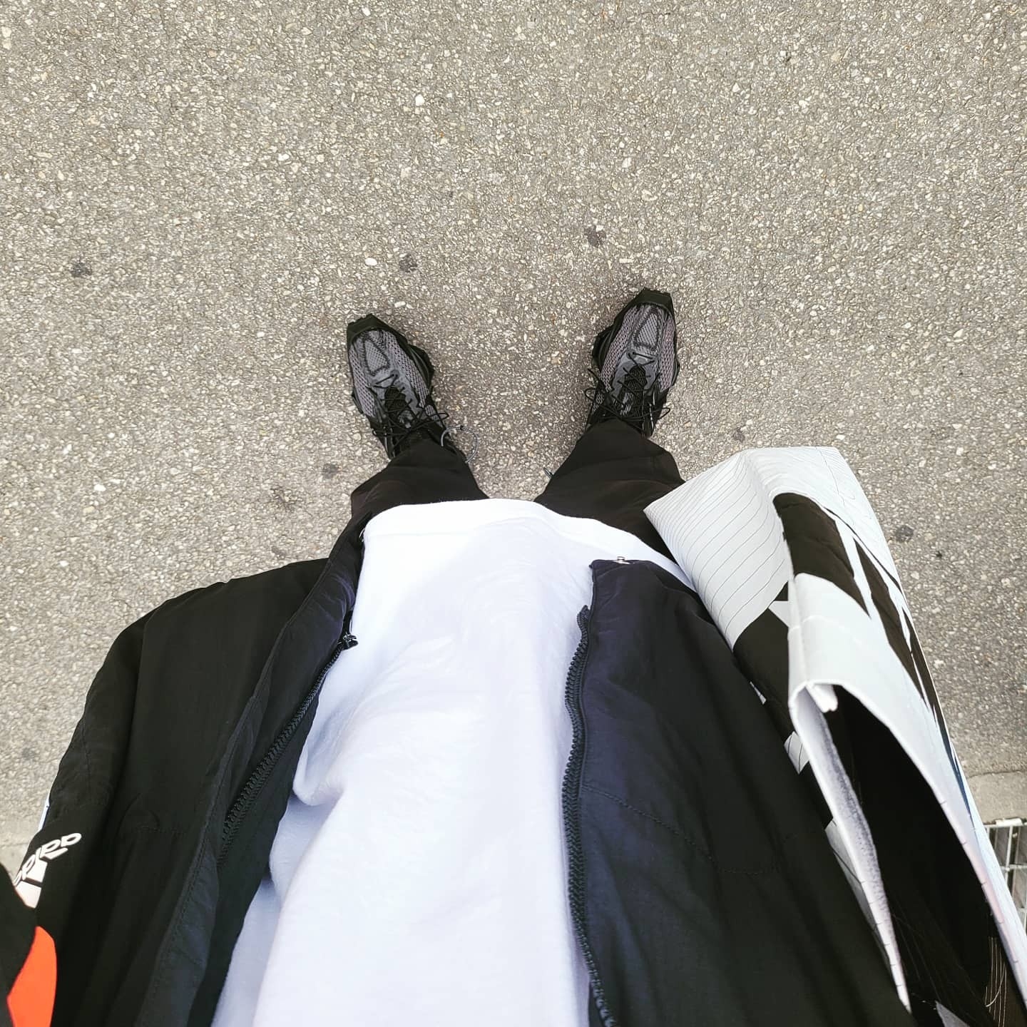 Nike x Matthew M Williams Zoom 004 Triple Black 착용 스타일 - 1
