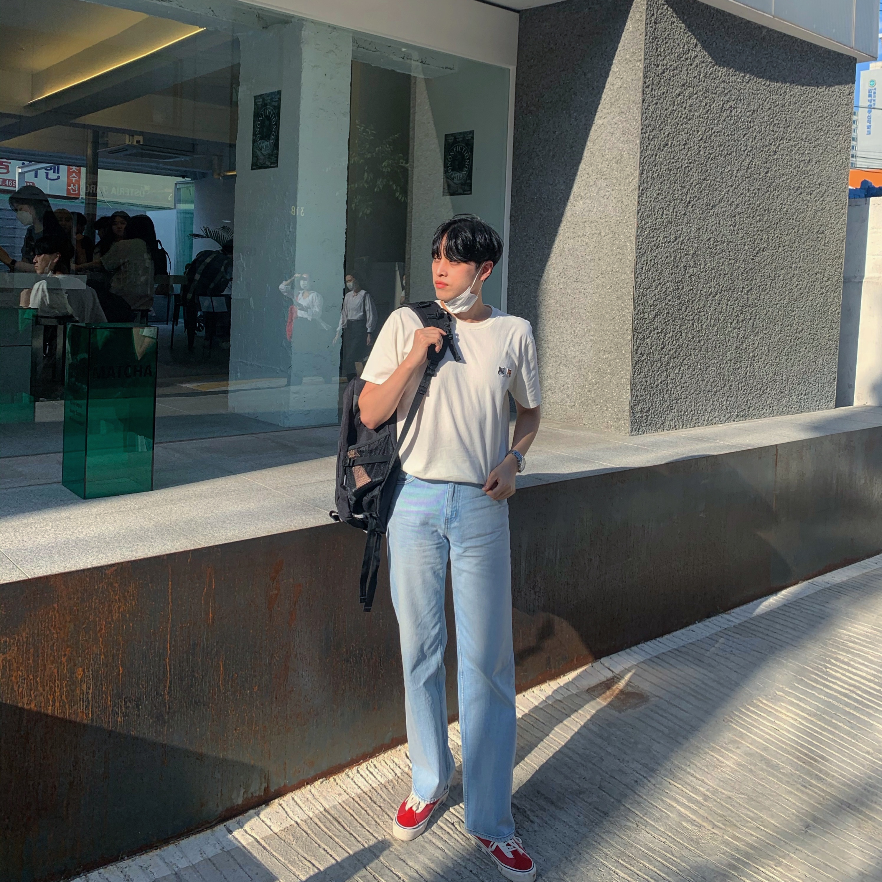 Maison Kitsune Double Fox Head Patch Classic T-Shirt Latte, Vans x Rhude Bold Ni Red 착용 스타일